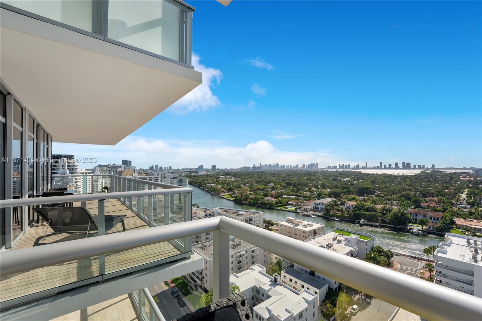 THE CARIBBEAN CONDO - Residential