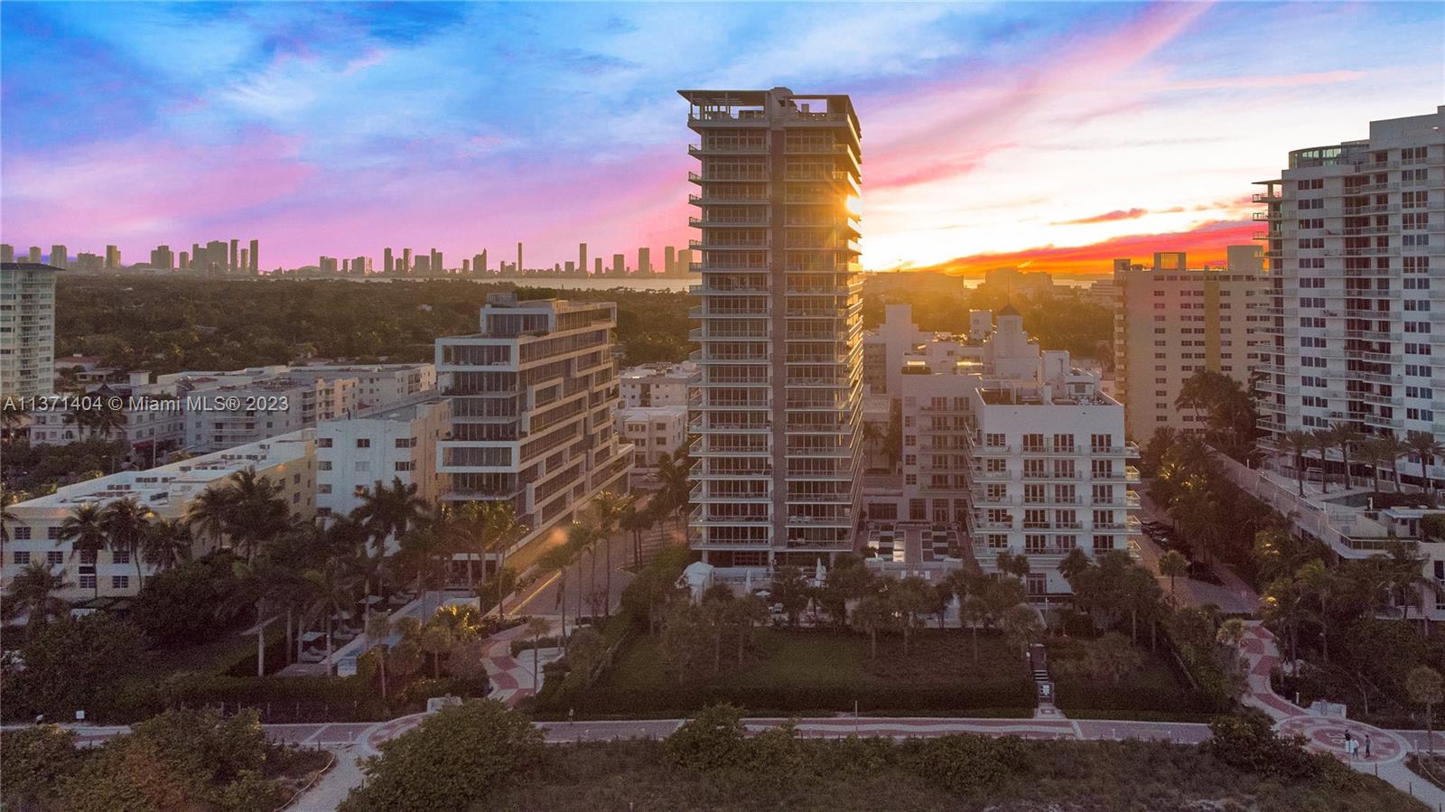 THE CARIBBEAN CONDO - Residential