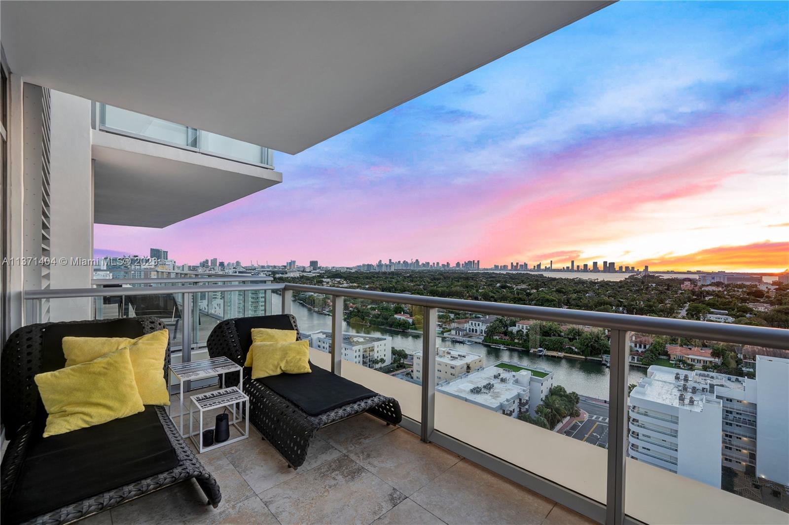 THE CARIBBEAN CONDO - Residential