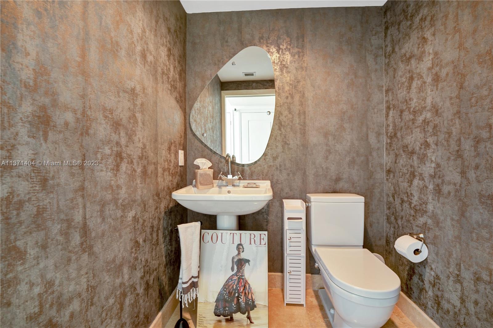 THE CARIBBEAN CONDO - Residential