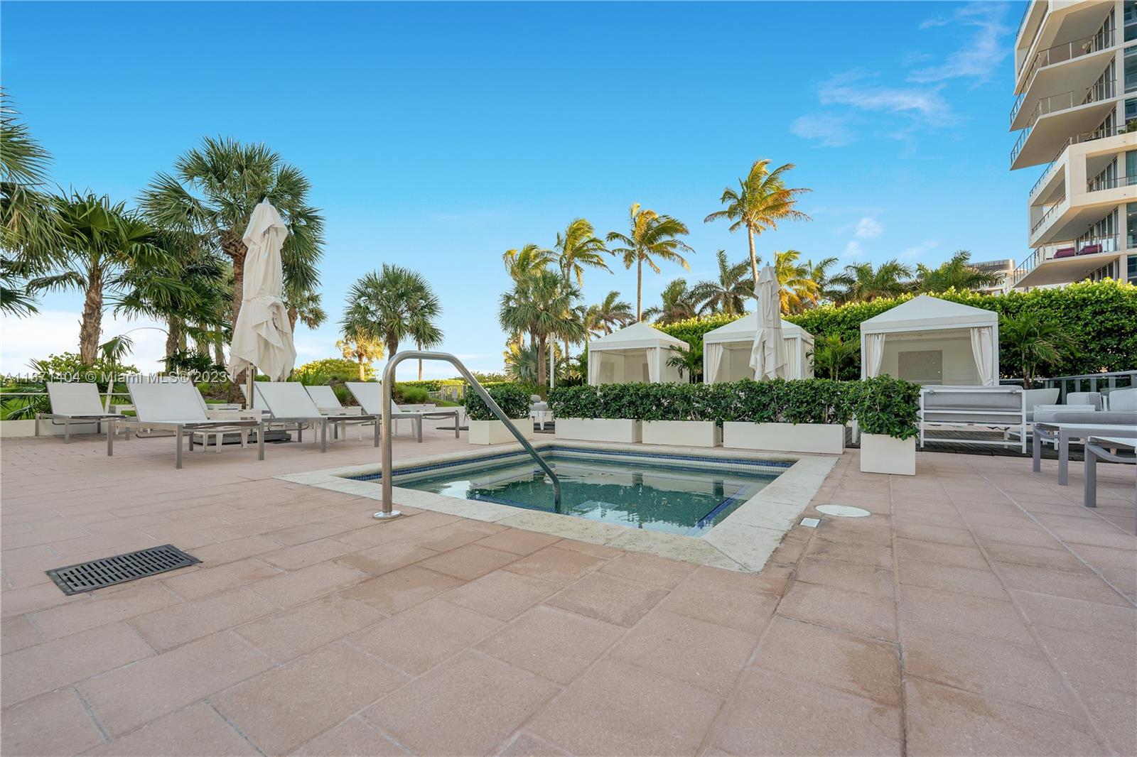 THE CARIBBEAN CONDO - Residential