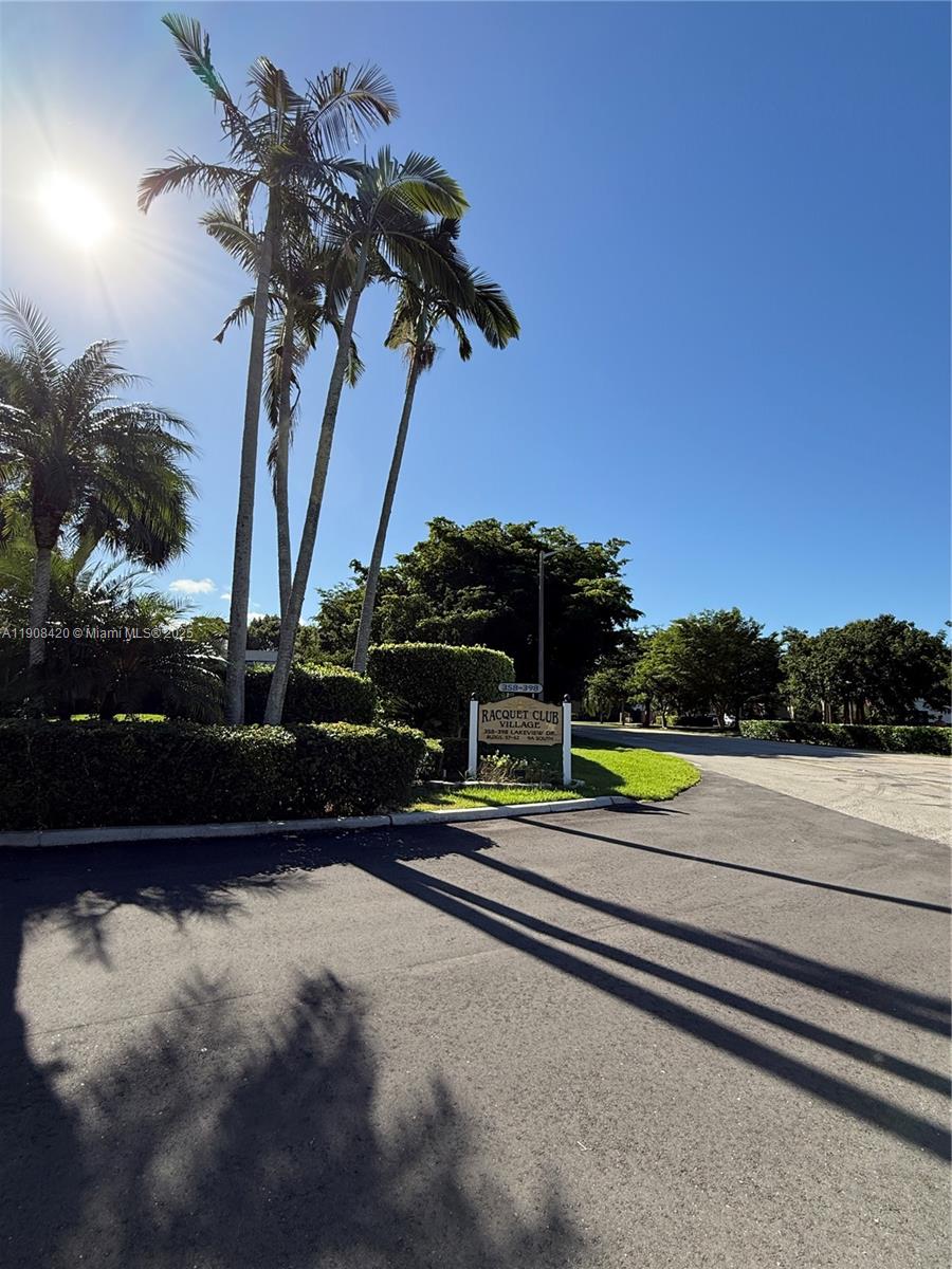 RACQUET CLUB - Residential