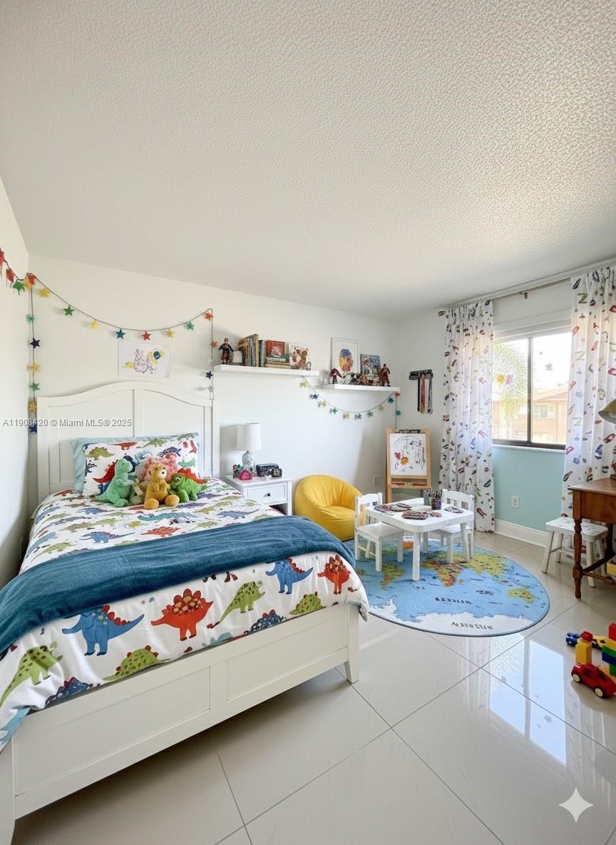 RACQUET CLUB - Residential