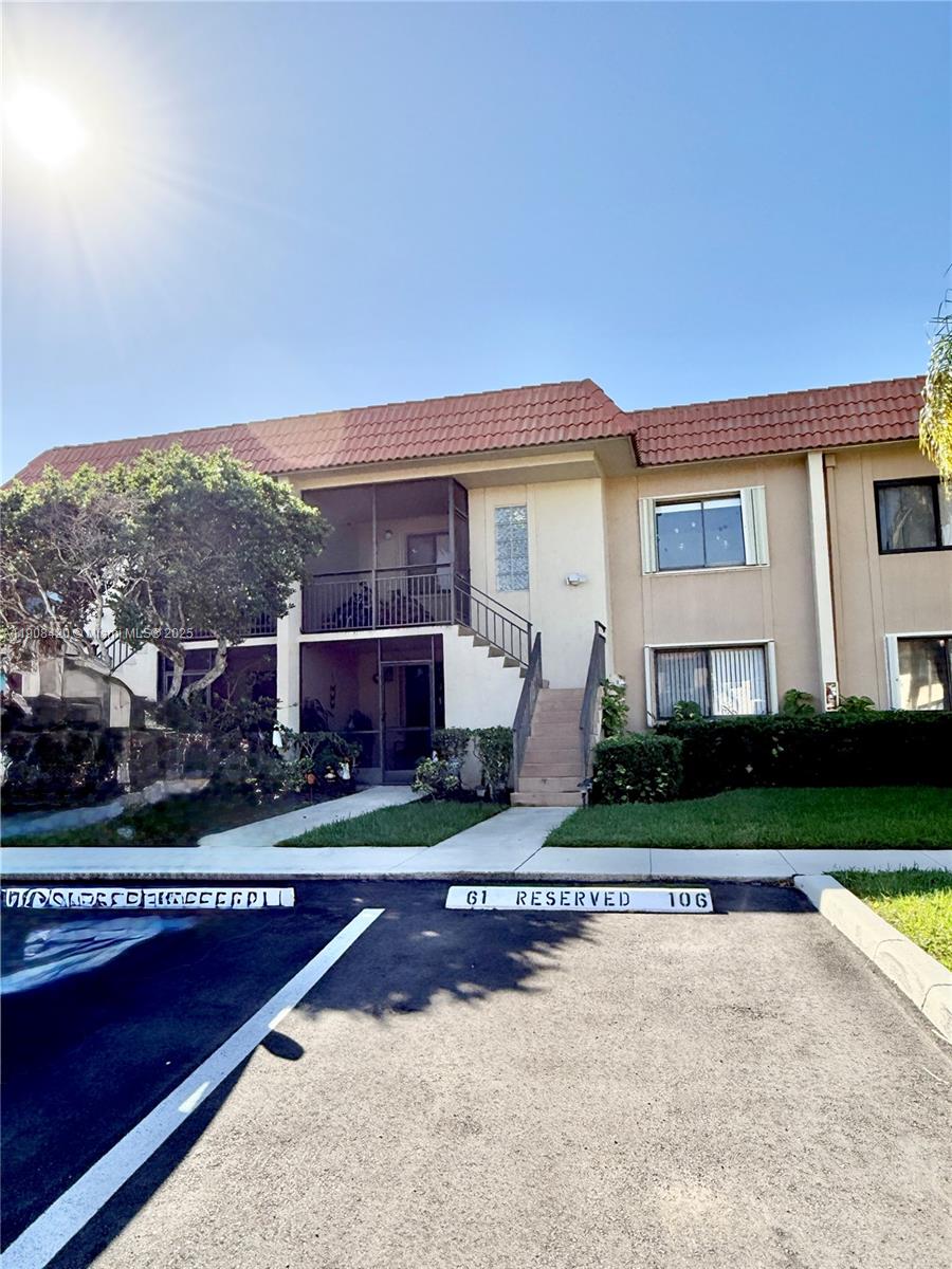 RACQUET CLUB - Residential