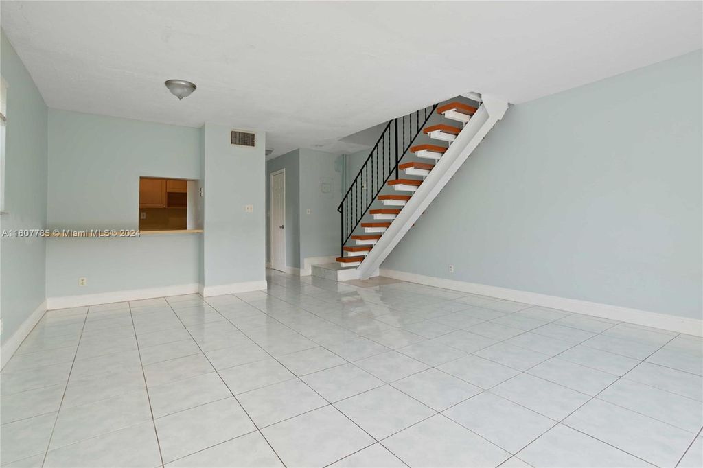 Photo of 2412 SW 42nd Ave #3A, Fort Lauderdale, FL 33317 (MLS # A11607785)