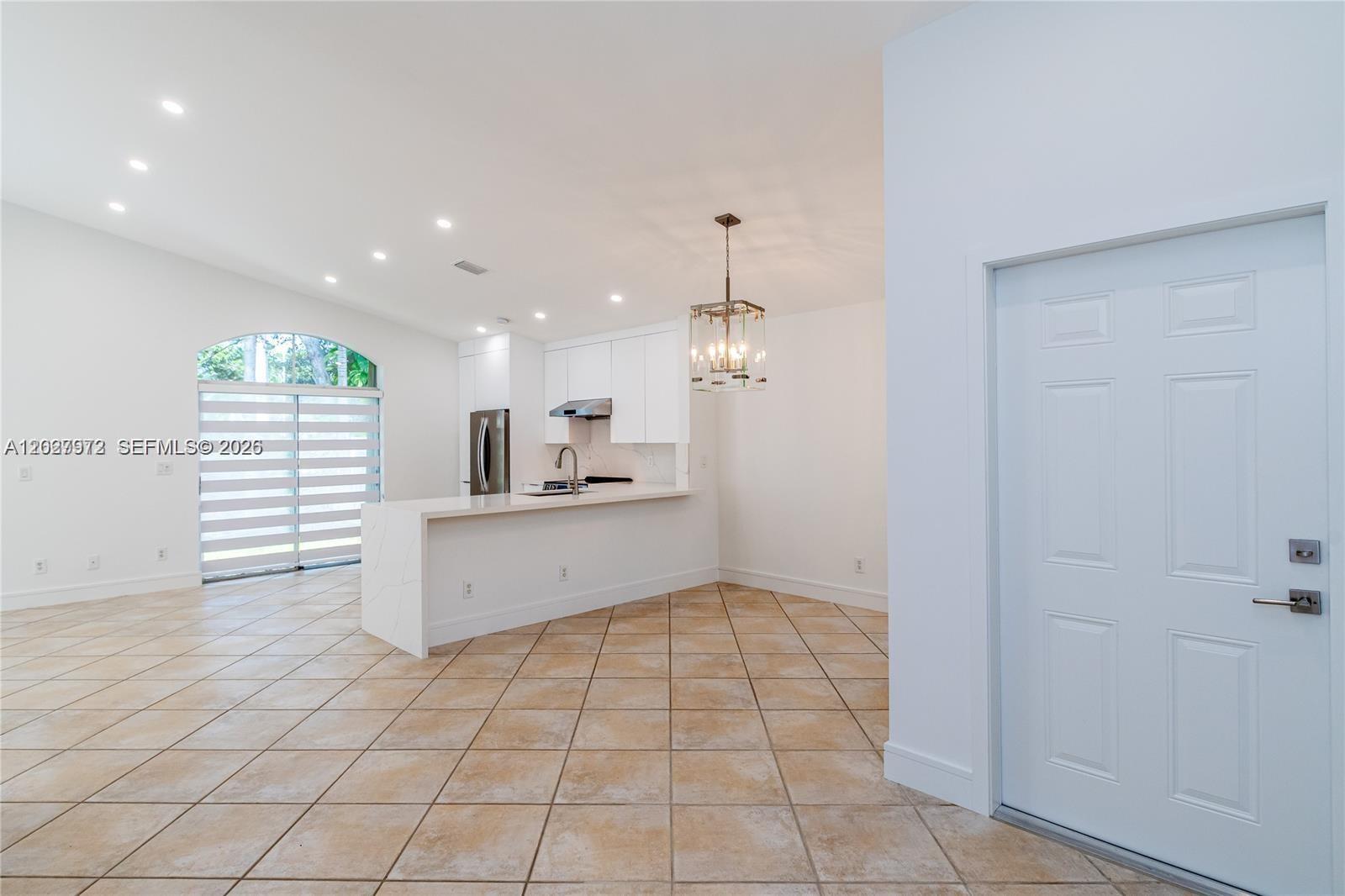 812 Garnet Cir 812