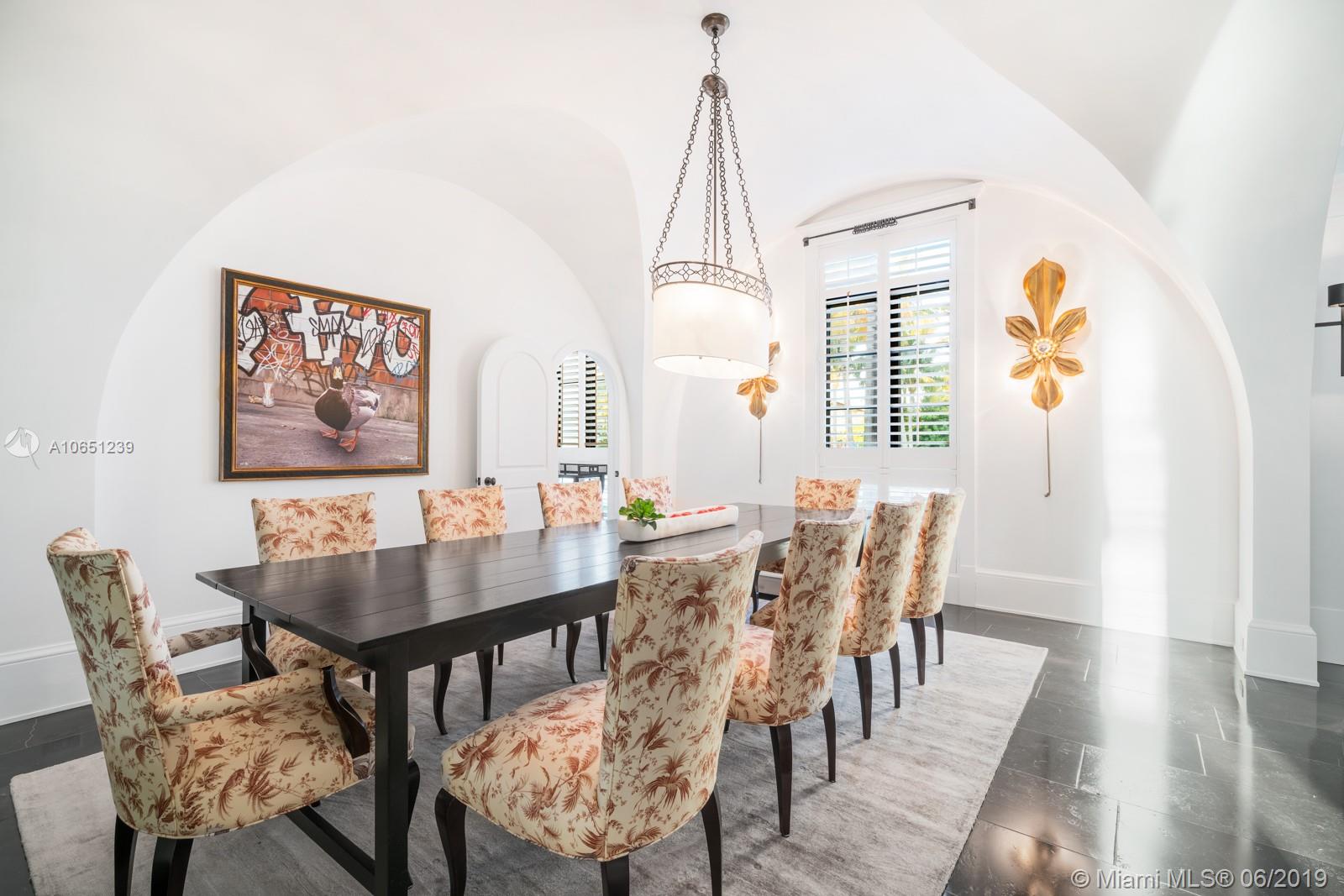 GOLDEN BEACH SEC D - Residential