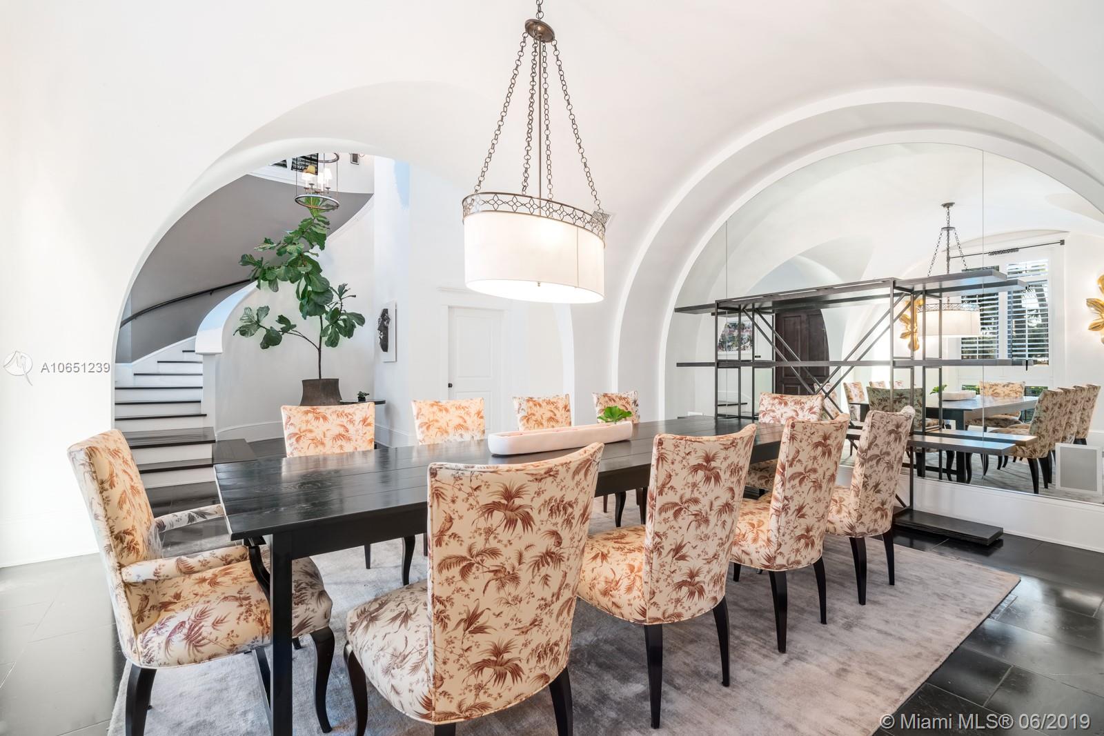 GOLDEN BEACH SEC D - Residential