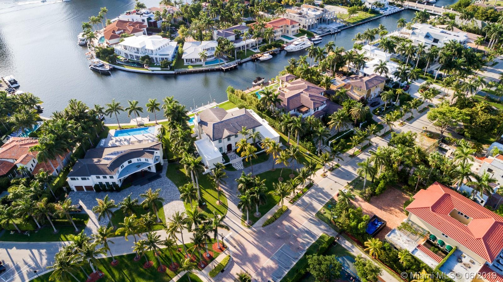 GOLDEN BEACH SEC D - Residential