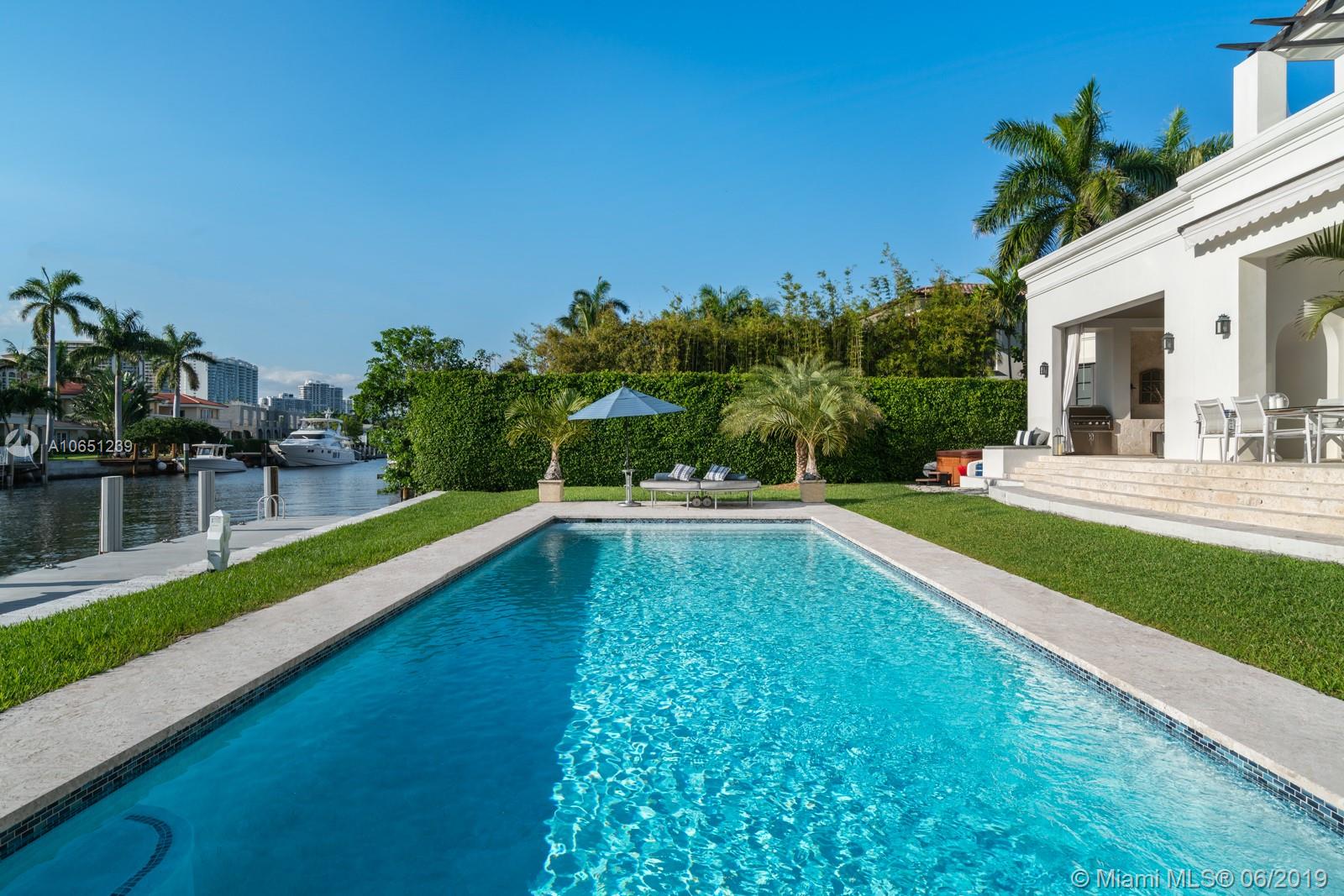 GOLDEN BEACH SEC D - Residential