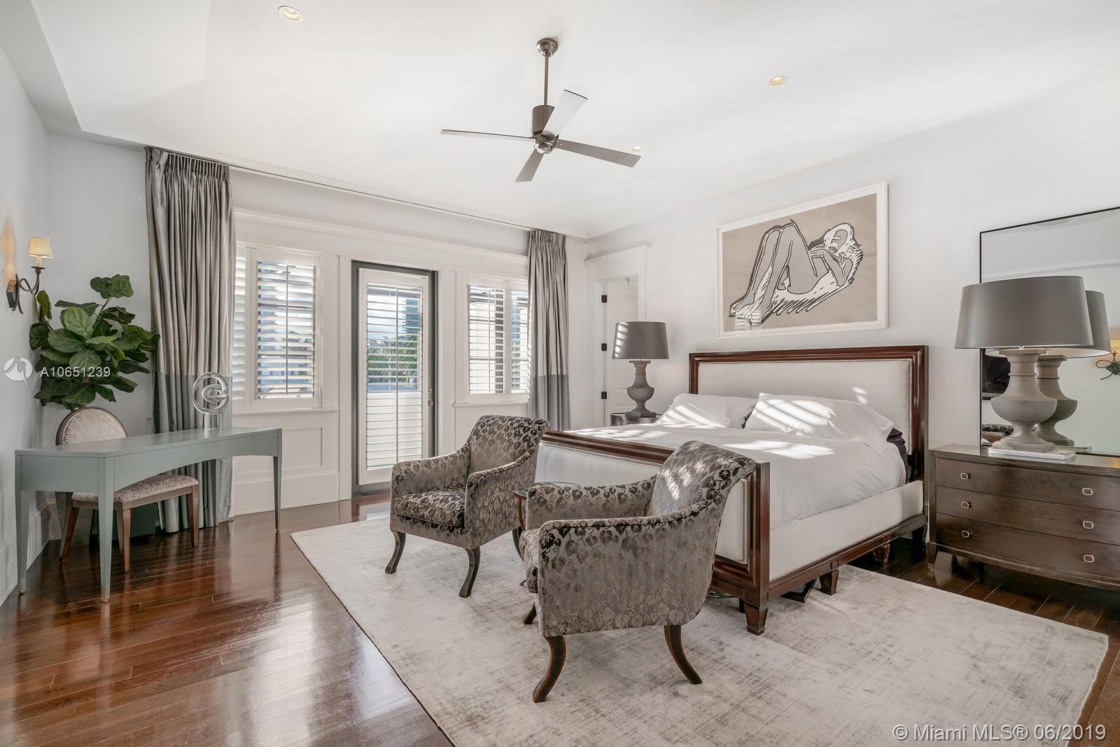 GOLDEN BEACH SEC D - Residential