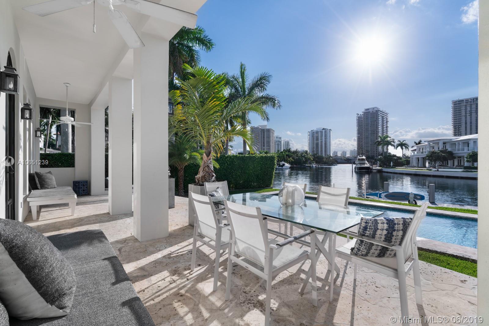 GOLDEN BEACH SEC D - Residential