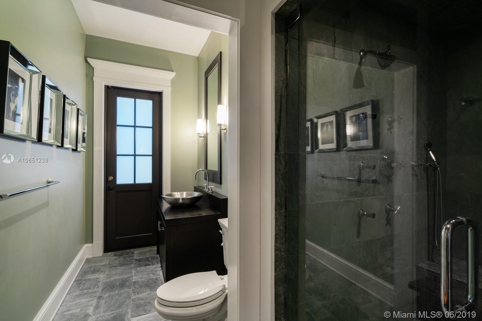 GOLDEN BEACH SEC D - Residential