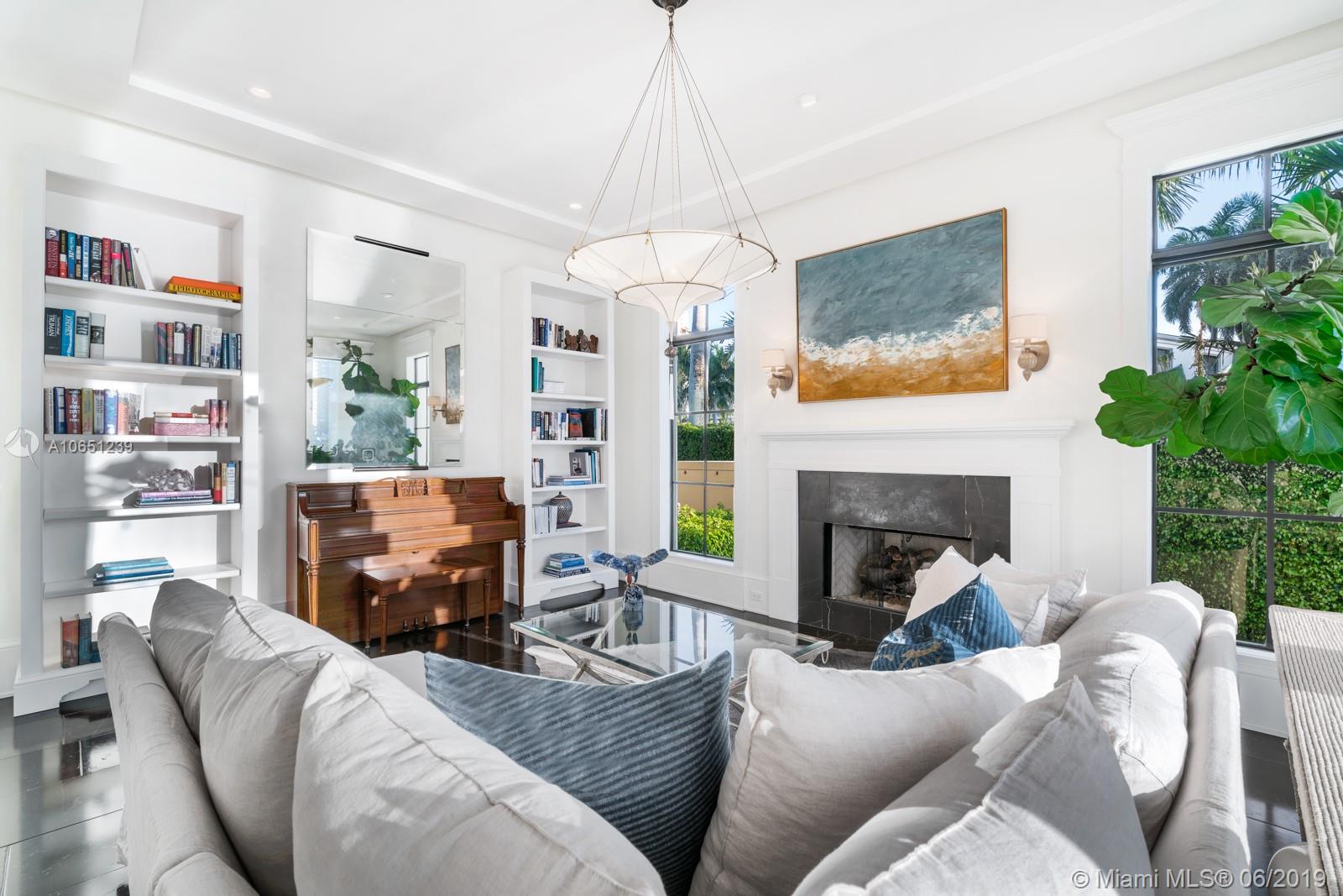 GOLDEN BEACH SEC D - Residential