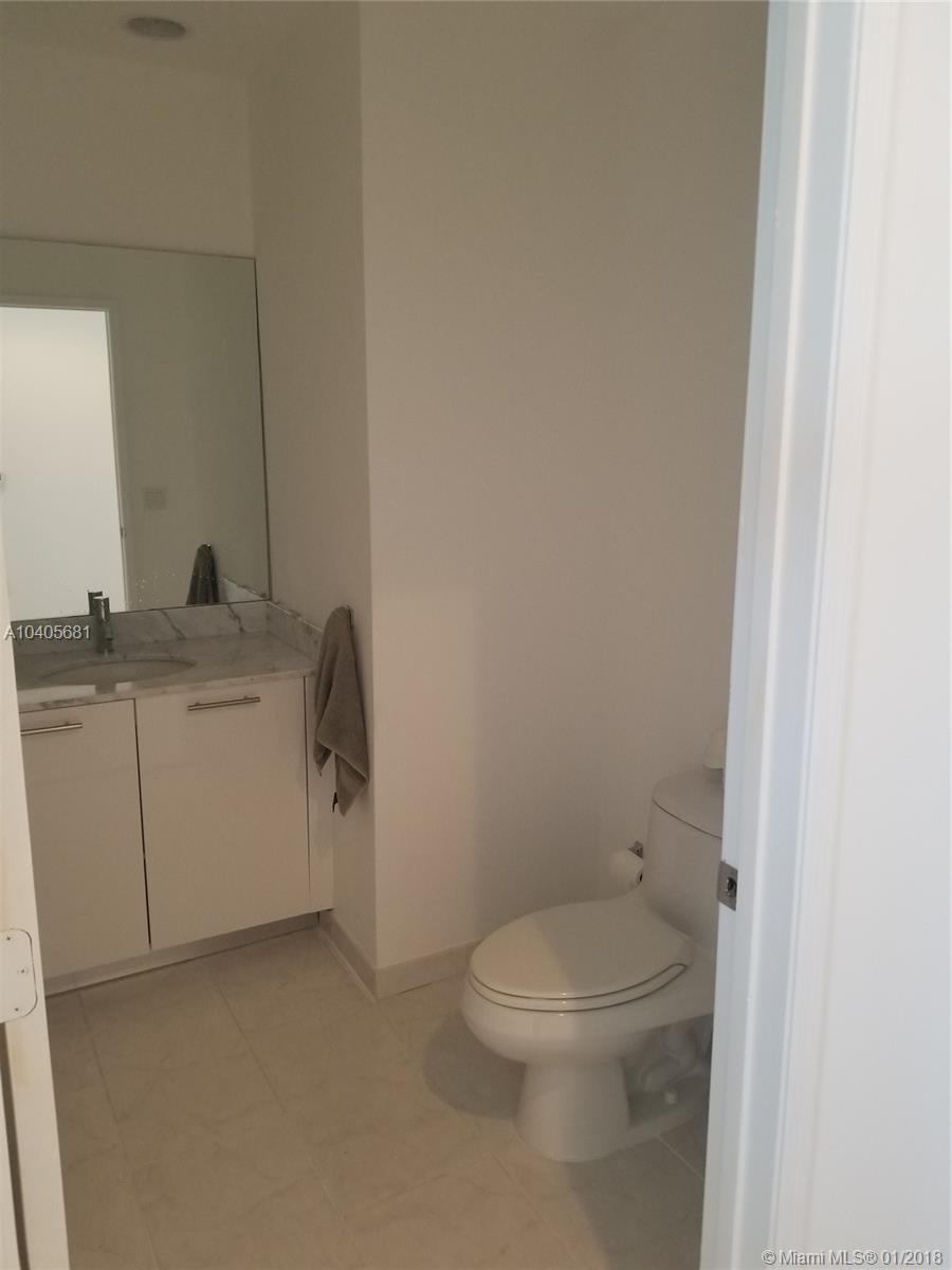 THE PLAZA 851 BRICKELL CO - Residential Lease