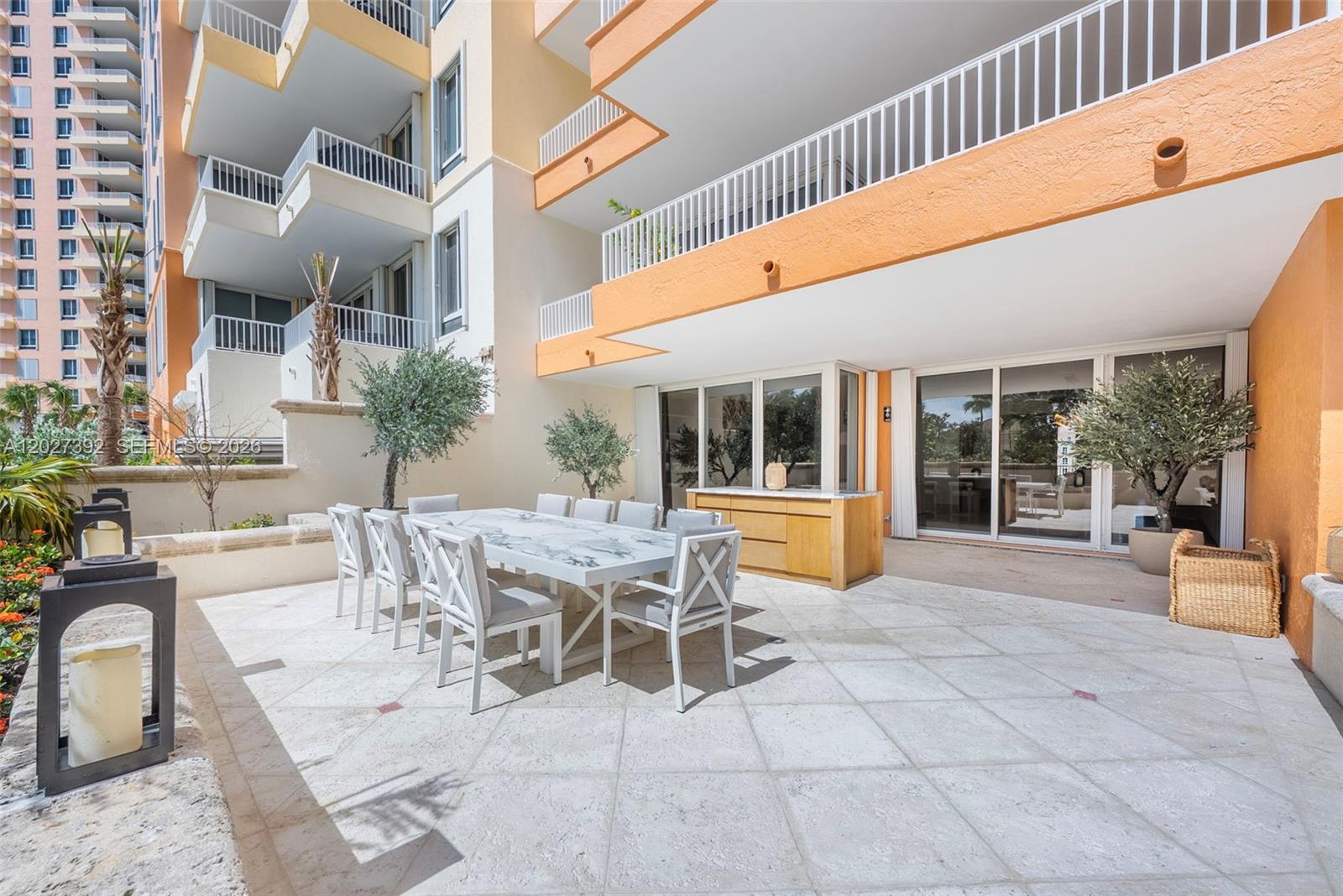 785 Crandon Blvd 205/305