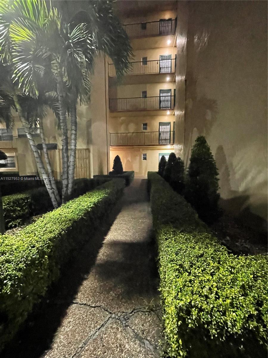 Property for Sale at 4490 W 19th Ct B415, Hialeah, Miami-Dade County, Florida - Bedrooms: 1 
Bathrooms: 2  - $170,000
