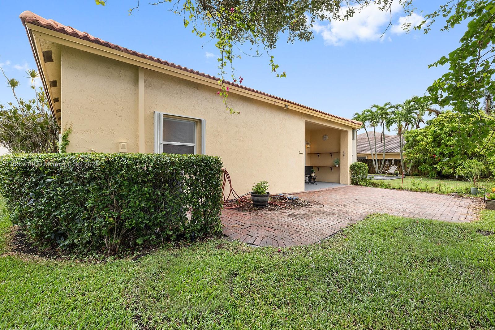 PEMBROKE ISLES 1 - Residential Lease