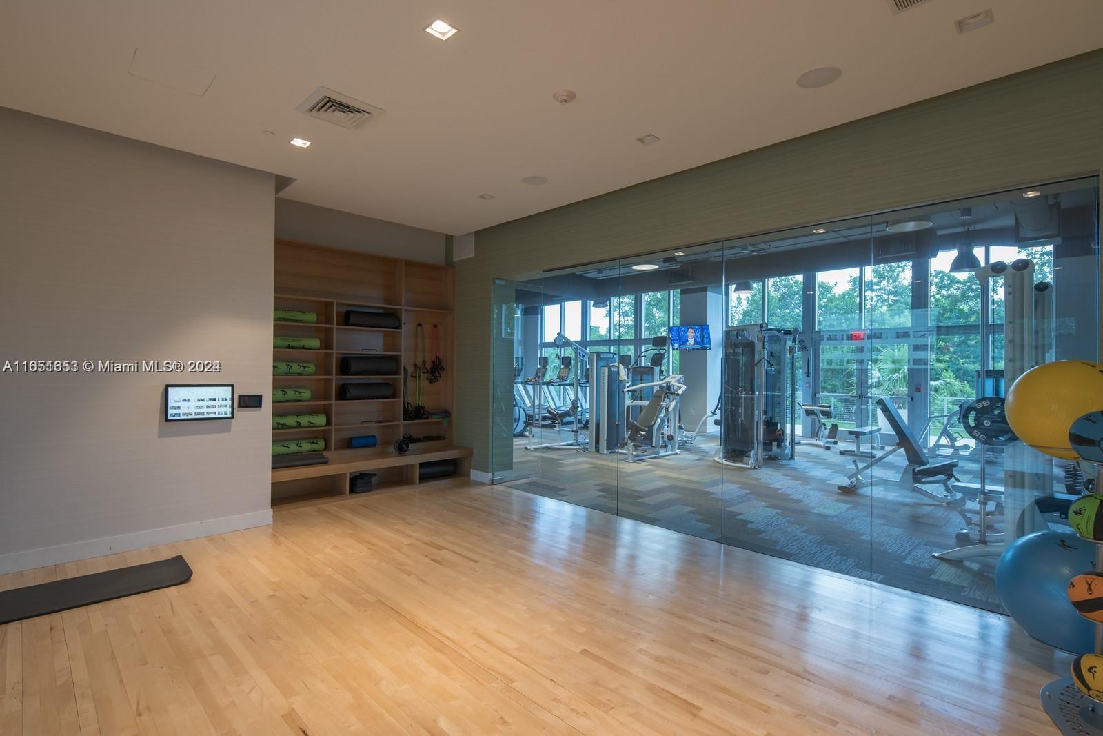 THE HARBOUR NORTH CONDO - Residential