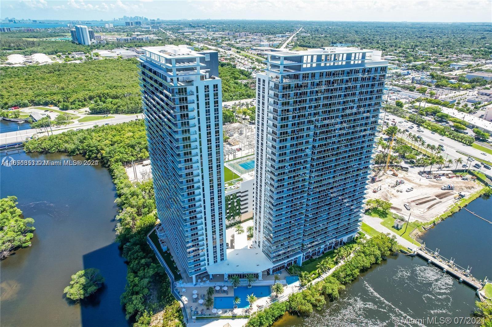 THE HARBOUR NORTH CONDO - Residential