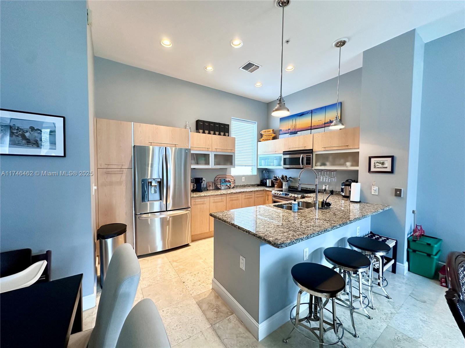 317 NE 7th St 317
