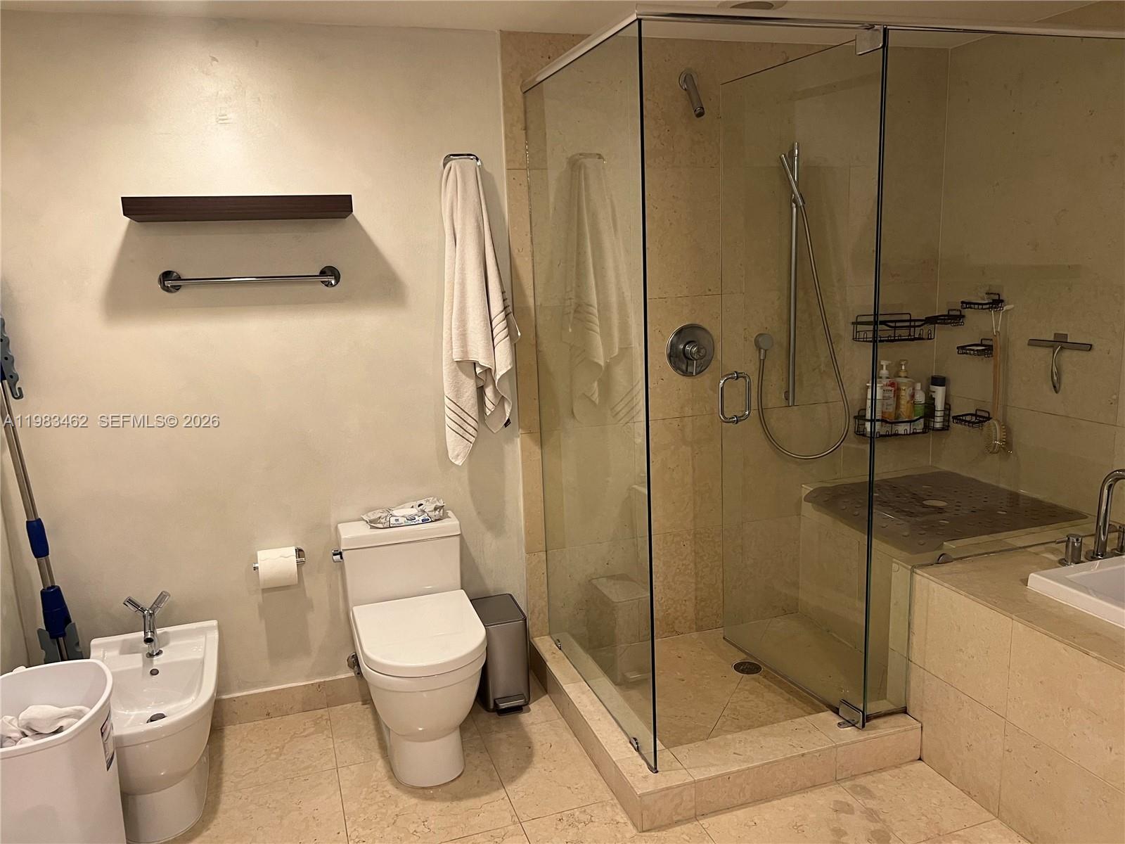 ICONBRICKELL CONDO NO 1 - Residential Lease