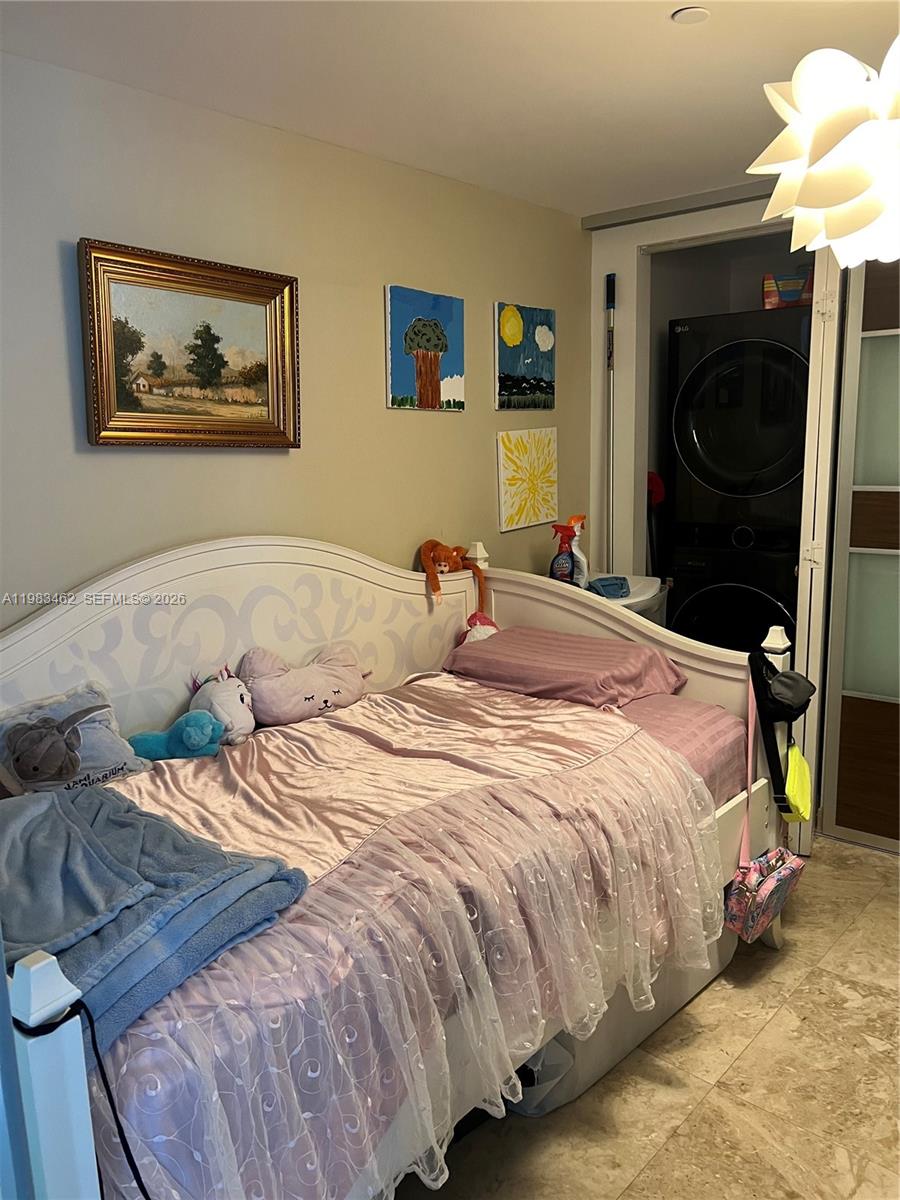 ICONBRICKELL CONDO NO 1 - Residential Lease