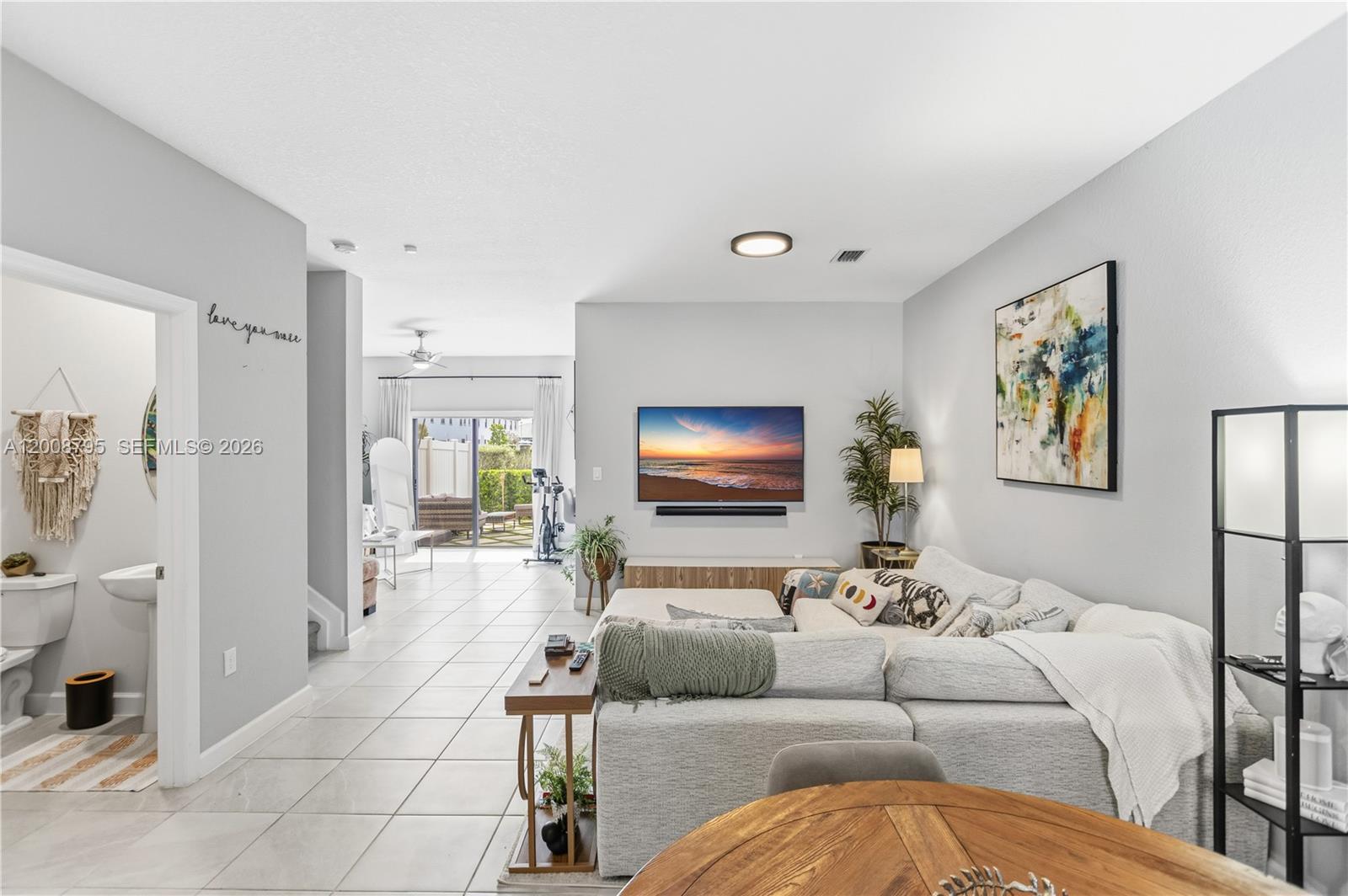 VISTA LAGO - Residential