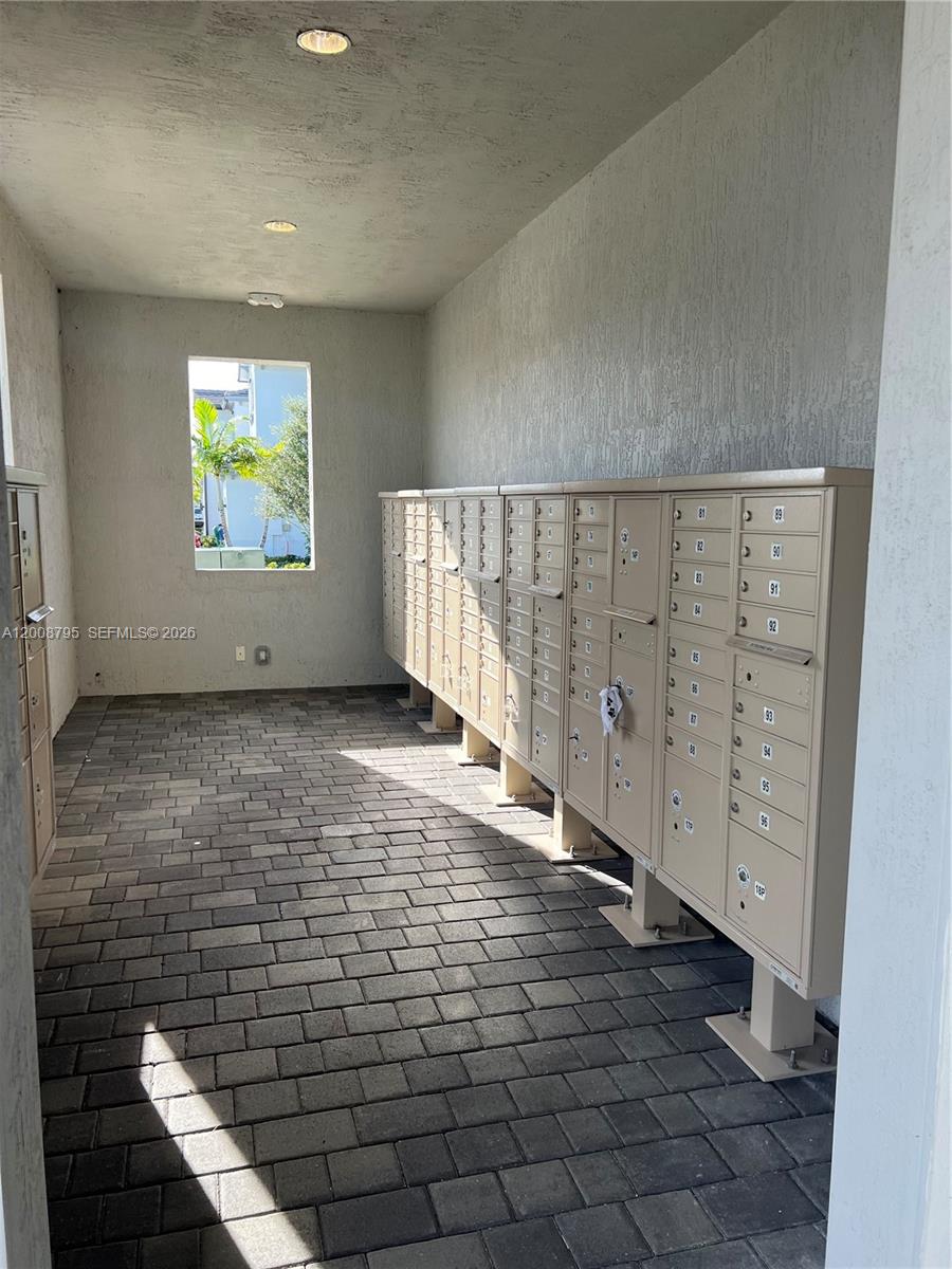 VISTA LAGO - Residential