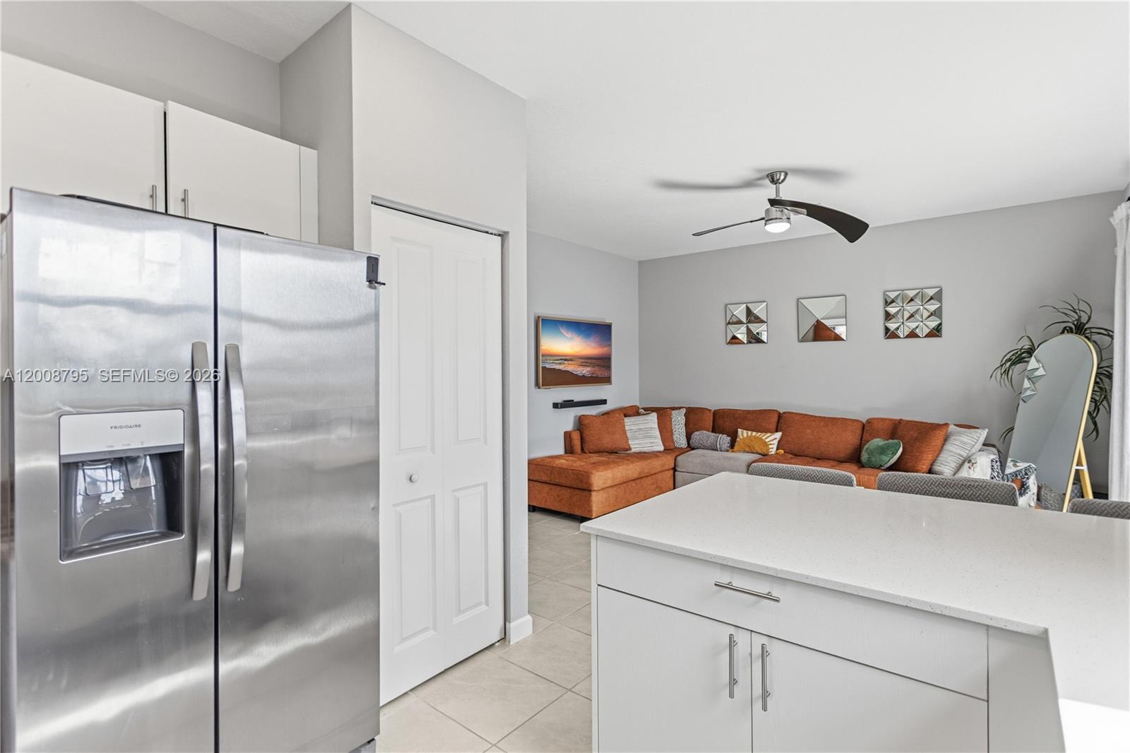 VISTA LAGO - Residential