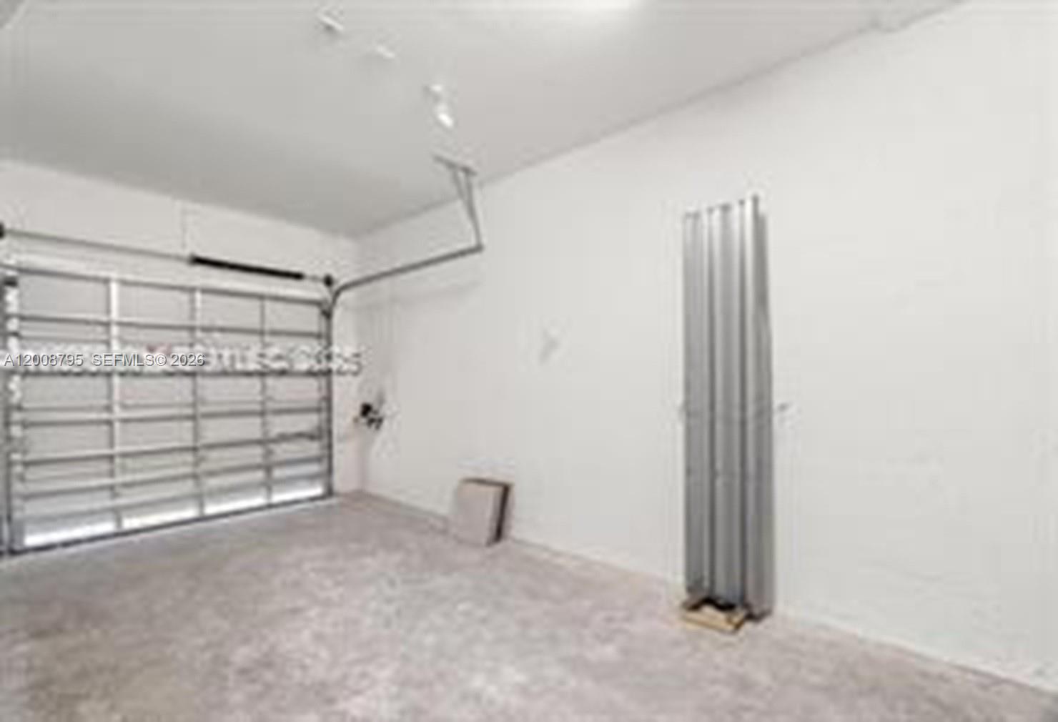 VISTA LAGO - Residential