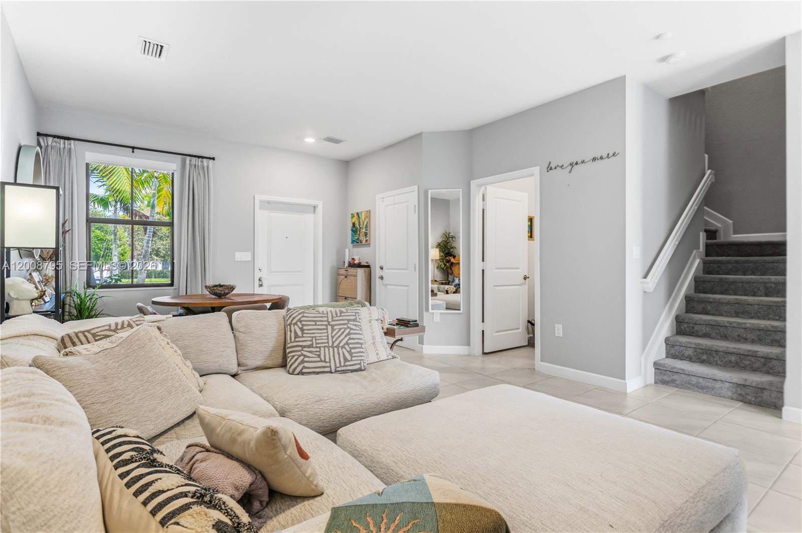 VISTA LAGO - Residential