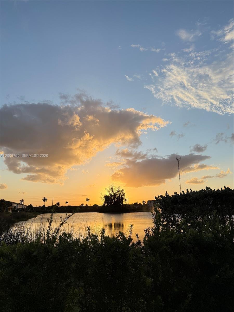 VISTA LAGO - Residential