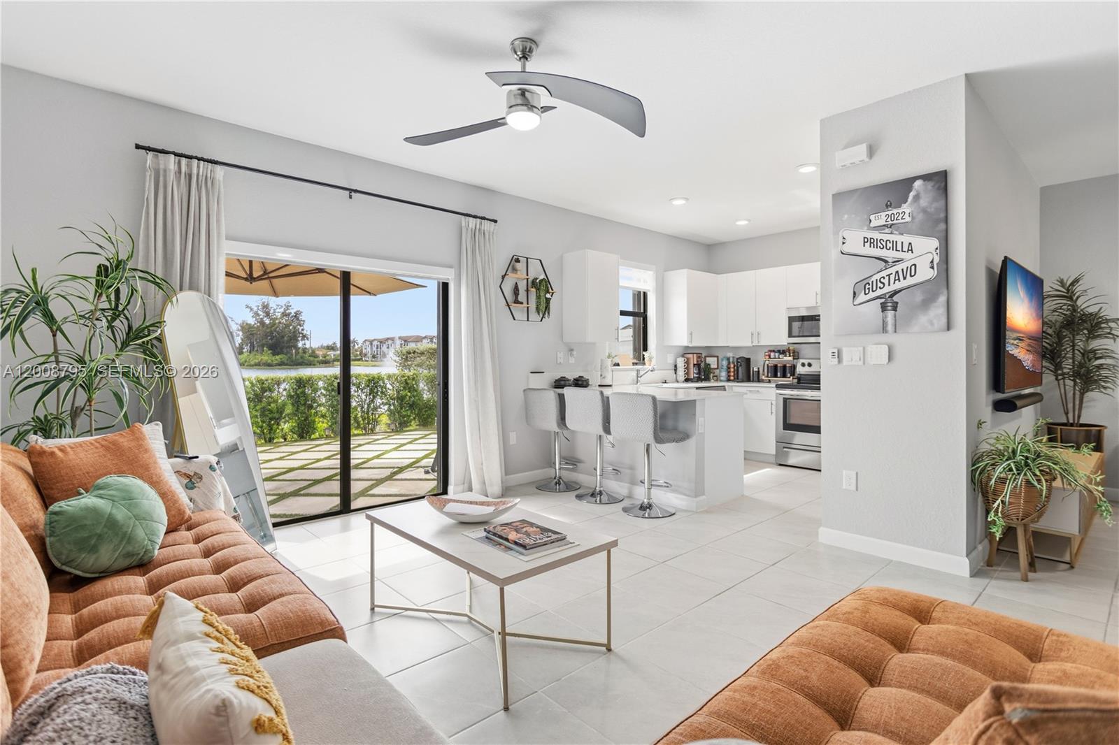 VISTA LAGO - Residential