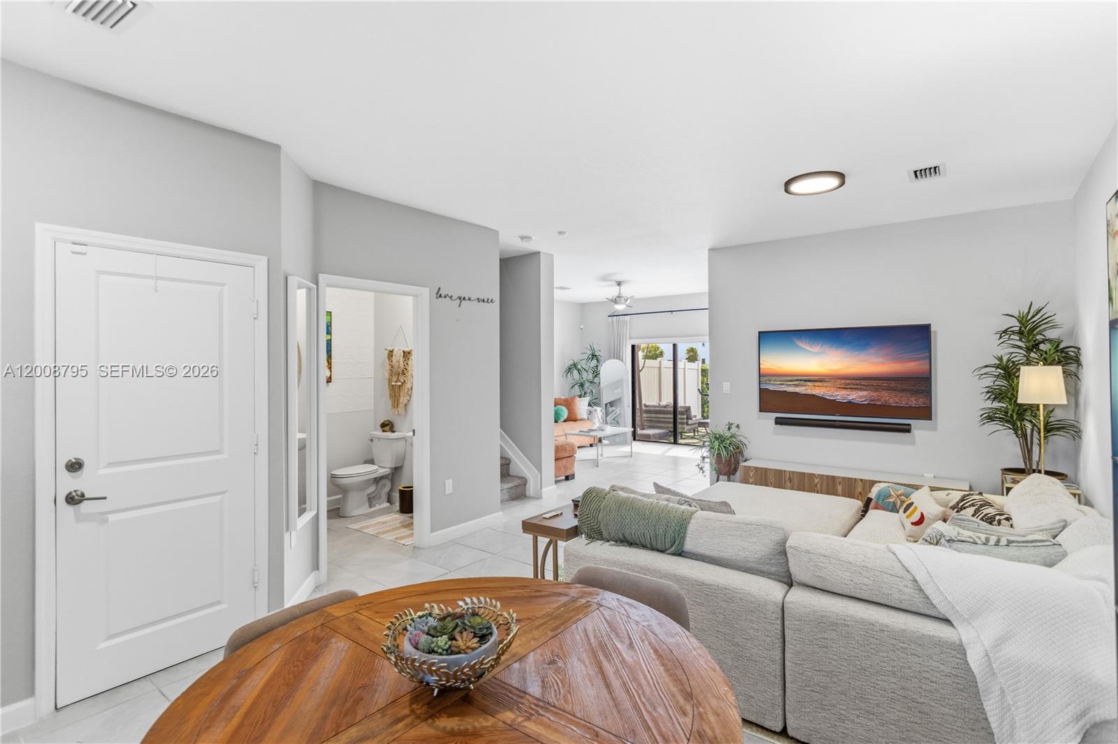 VISTA LAGO - Residential