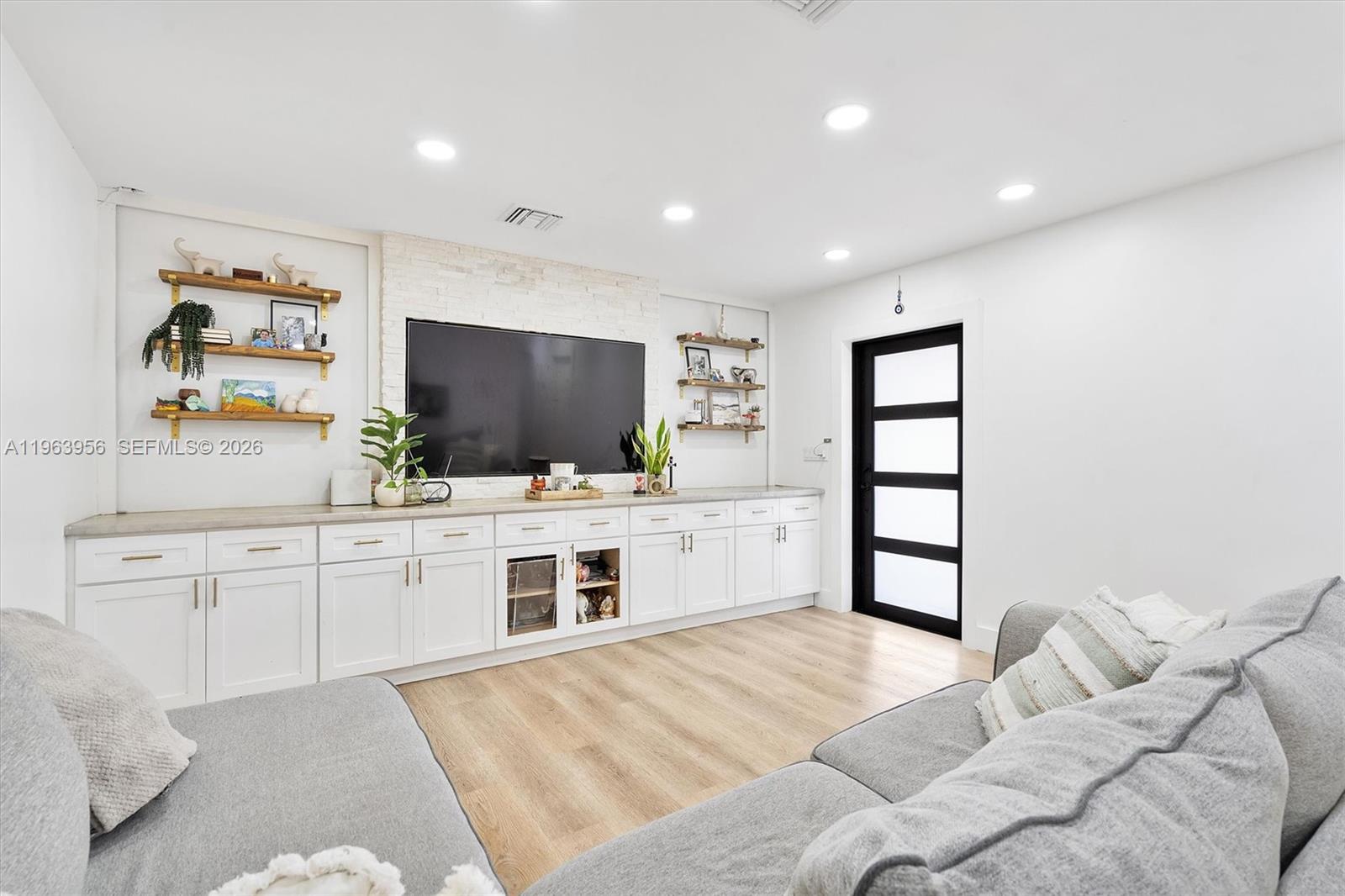 PALM SPRINGS NORTH SEC B - Residential