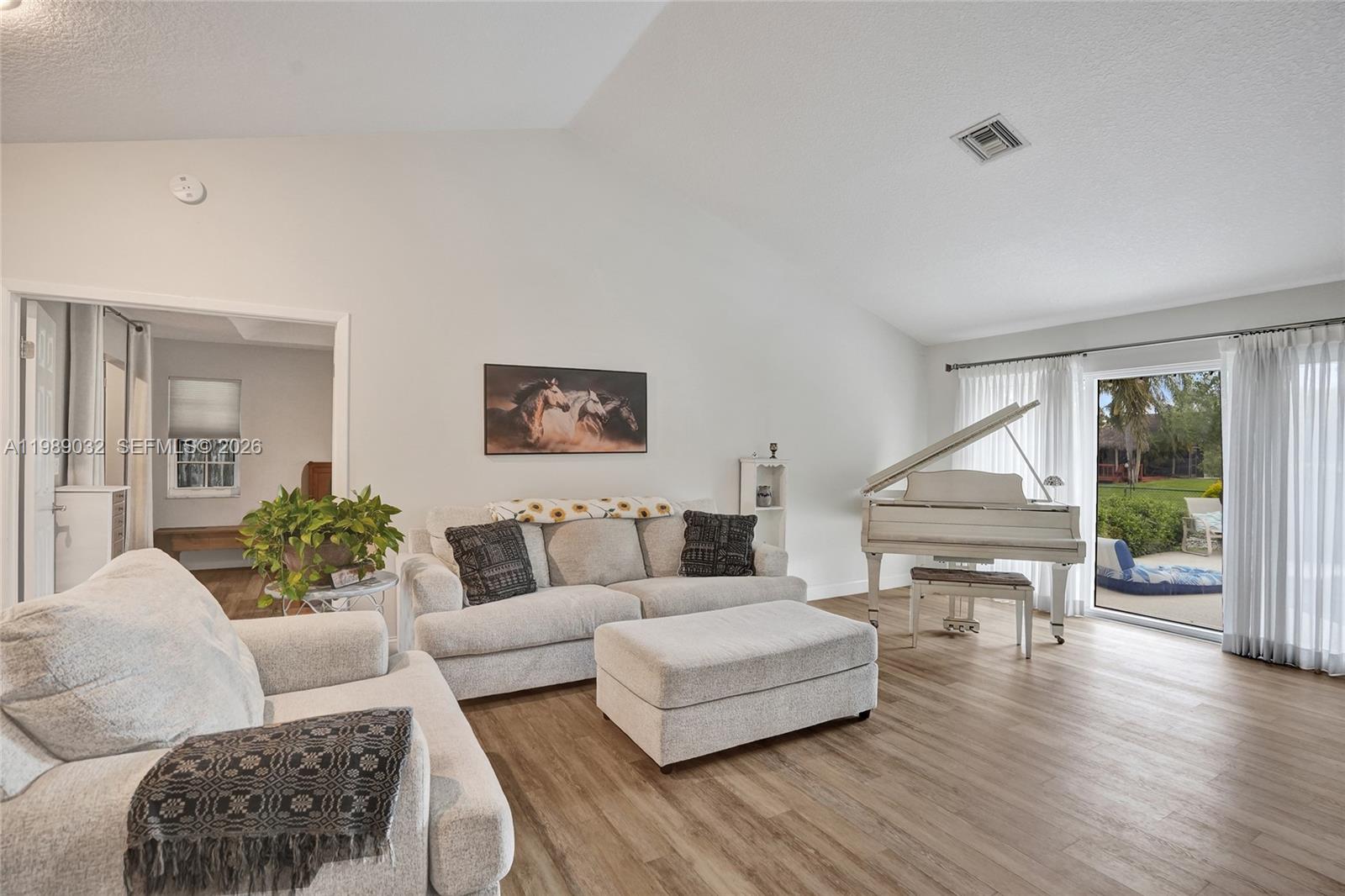 COUNTRY ADDRESS ENCORE - Residential