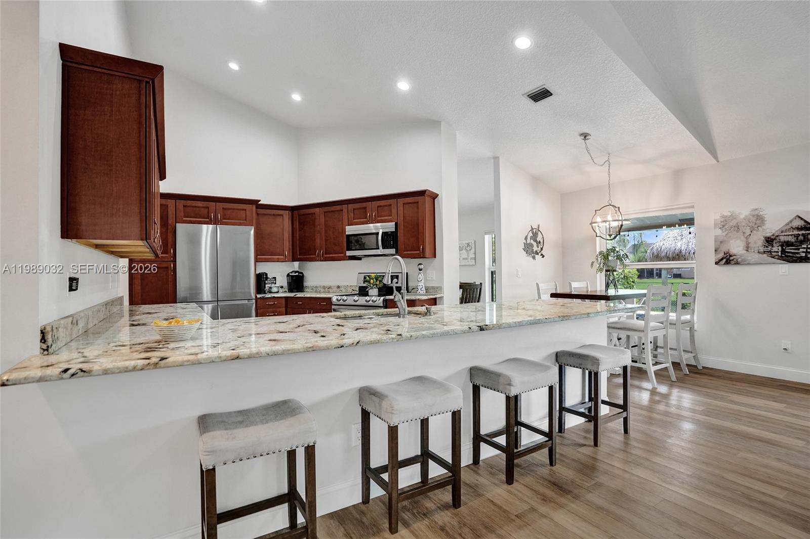 COUNTRY ADDRESS ENCORE - Residential