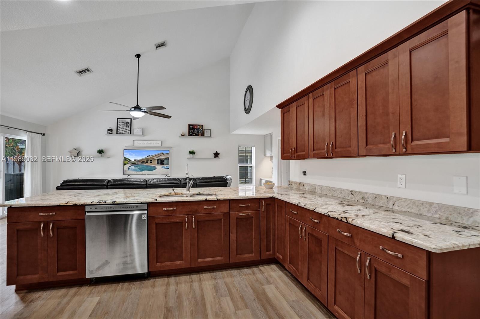 COUNTRY ADDRESS ENCORE - Residential