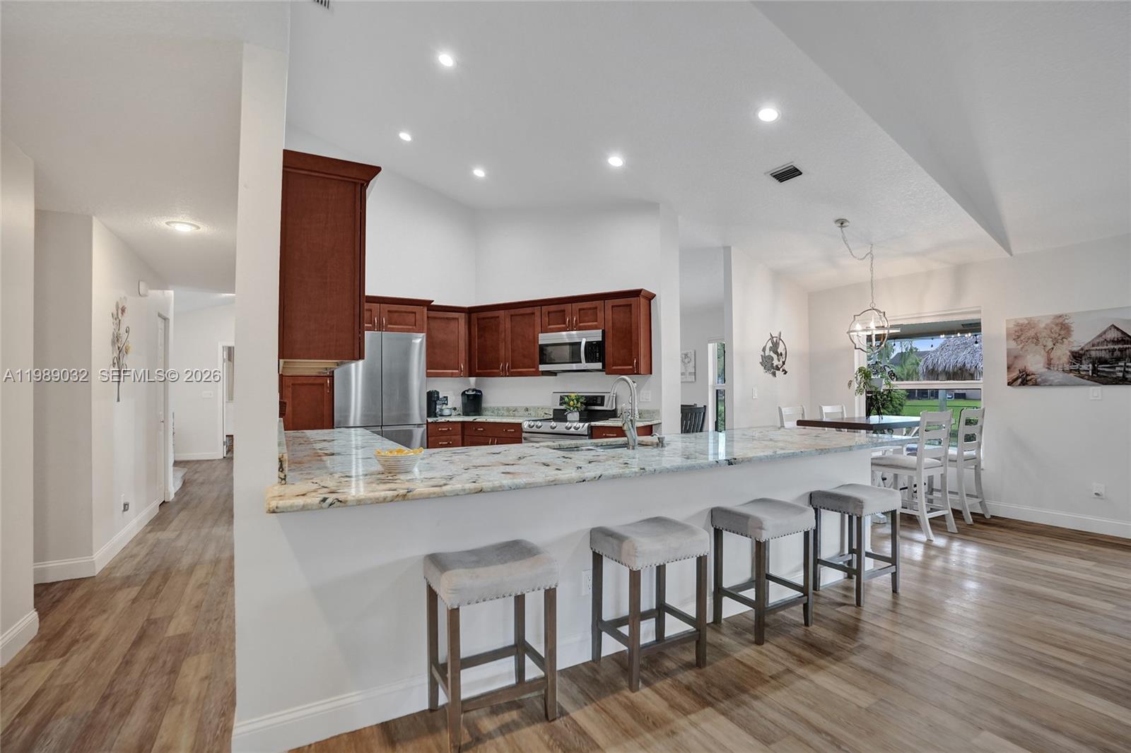 COUNTRY ADDRESS ENCORE - Residential