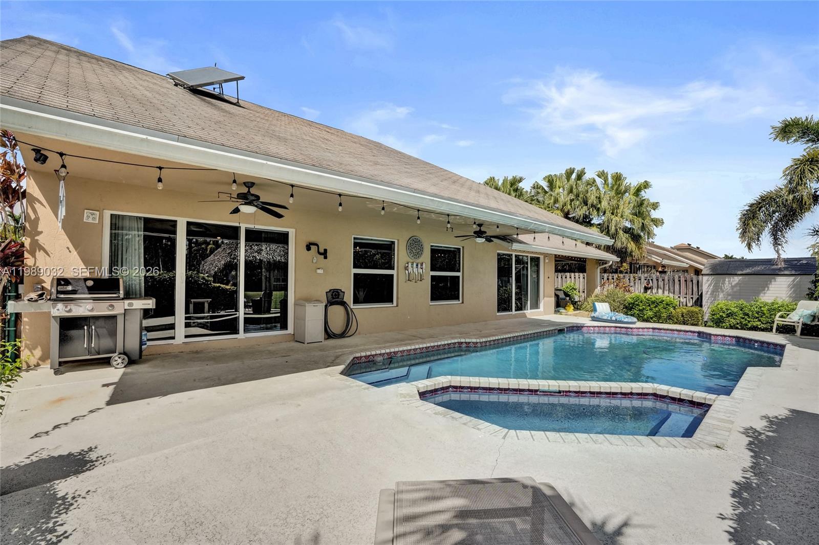 COUNTRY ADDRESS ENCORE - Residential