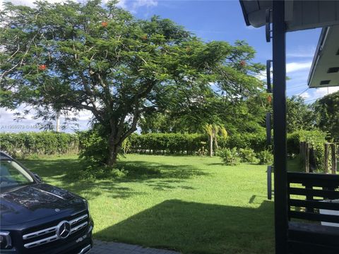 18200 SW 262nd St Homestead FL 33031