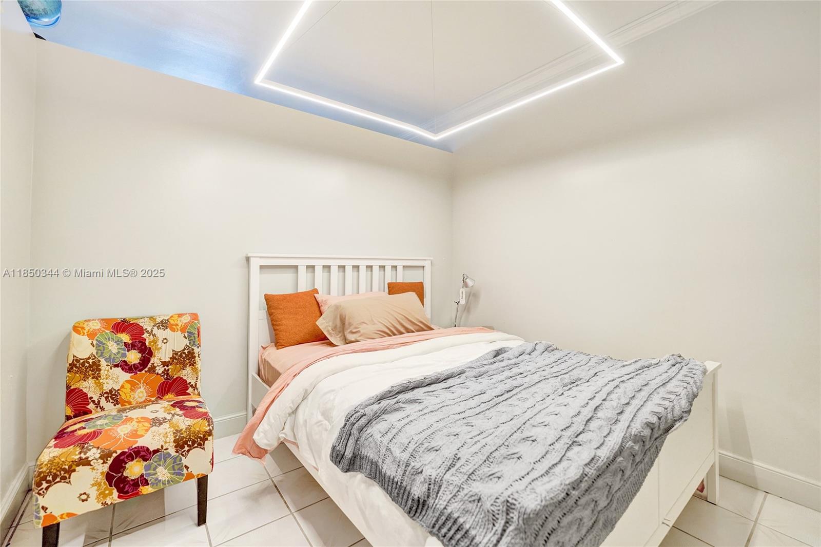 WELLINGTON TOWERS CONDO - Residential