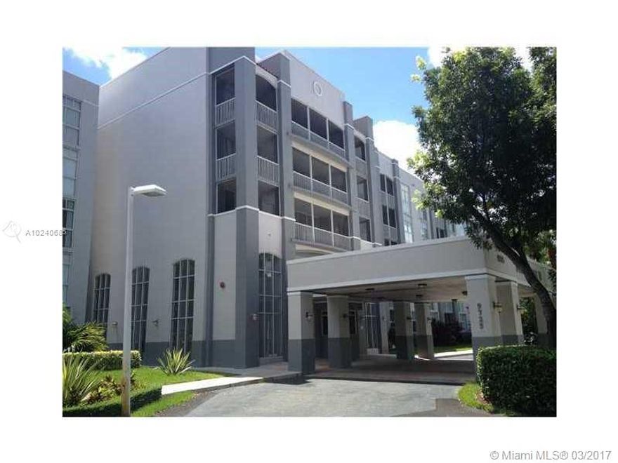 GREAT APARTMENT, 2//2 + DEN OR 3 BEDROOM, OVERLOOKING GOLF COURSE, LARGE SCREENED BALCONY, 24 HOUR SECURITY. ENJOY COMMUNITY POOL RIGHT NEXT TO THE BUILDING AND GORGEOUS CLUB HOUSE WITH SAUNA, PLAYGROUND,RESTAURANT,BAR,TENNIS COURTS,GYM AND MORE***BASIC CABLE, INSURANCE AND WATER INCLUDED***