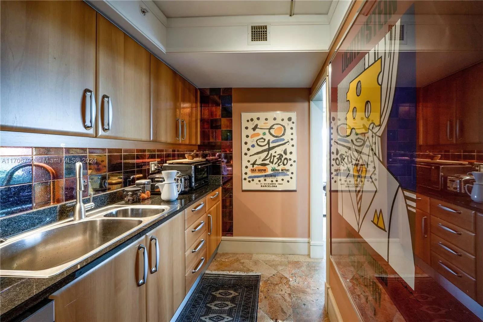 Sunny Isles Beach, Florida 33160, United States, 3 Bedrooms Bedrooms, ,4 BathroomsBathrooms,Residential,Pending,27523