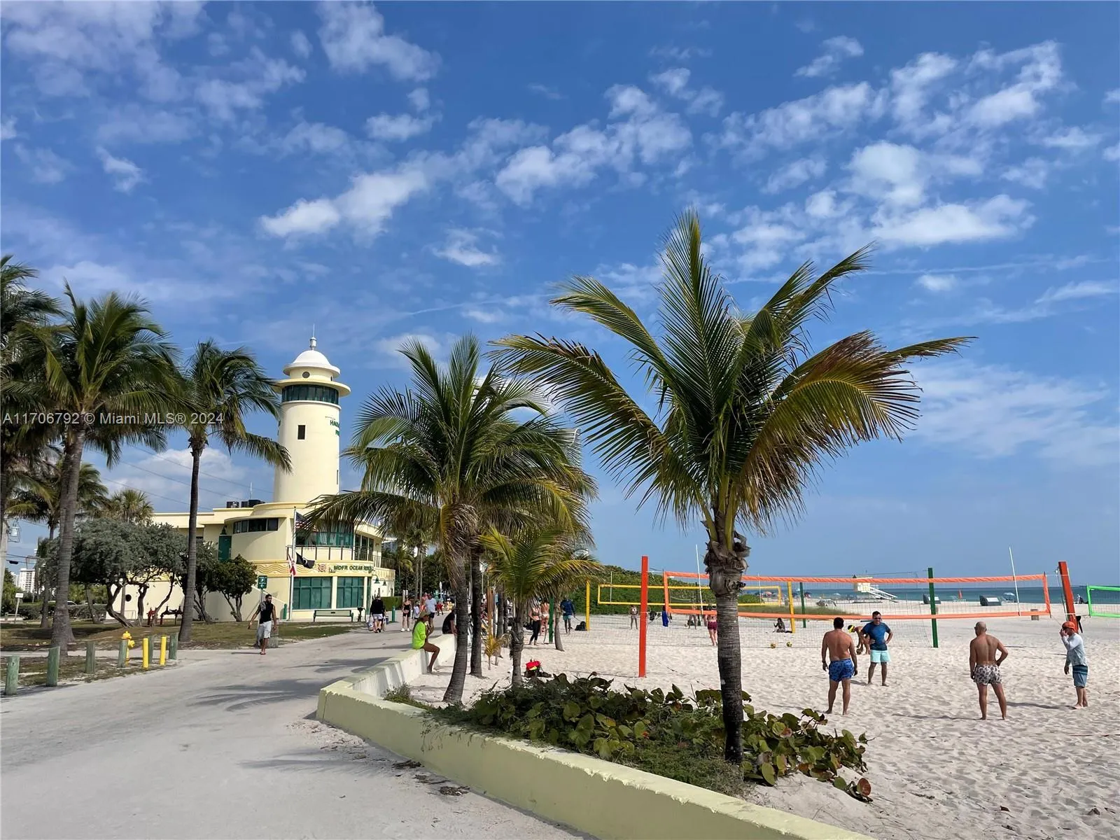 Sunny Isles Beach, Florida 33160, United States, 3 Bedrooms Bedrooms, ,4 BathroomsBathrooms,Residential,Pending,27523