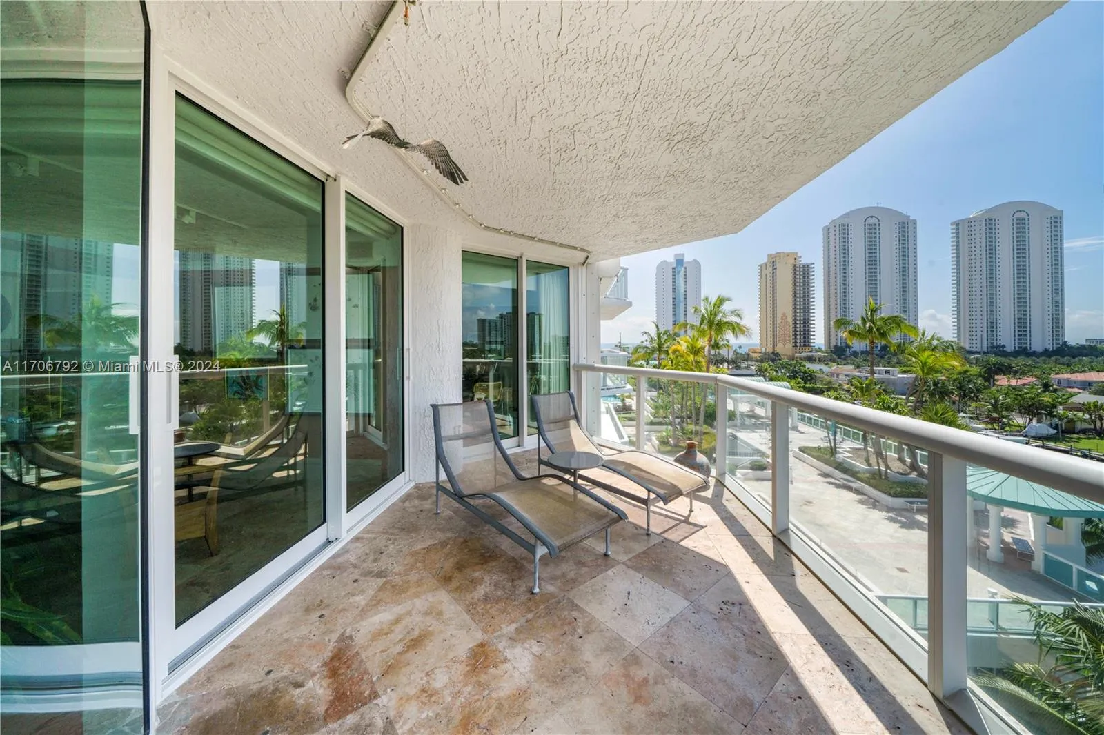 Sunny Isles Beach, Florida 33160, United States, 3 Bedrooms Bedrooms, ,4 BathroomsBathrooms,Residential,Pending,27523