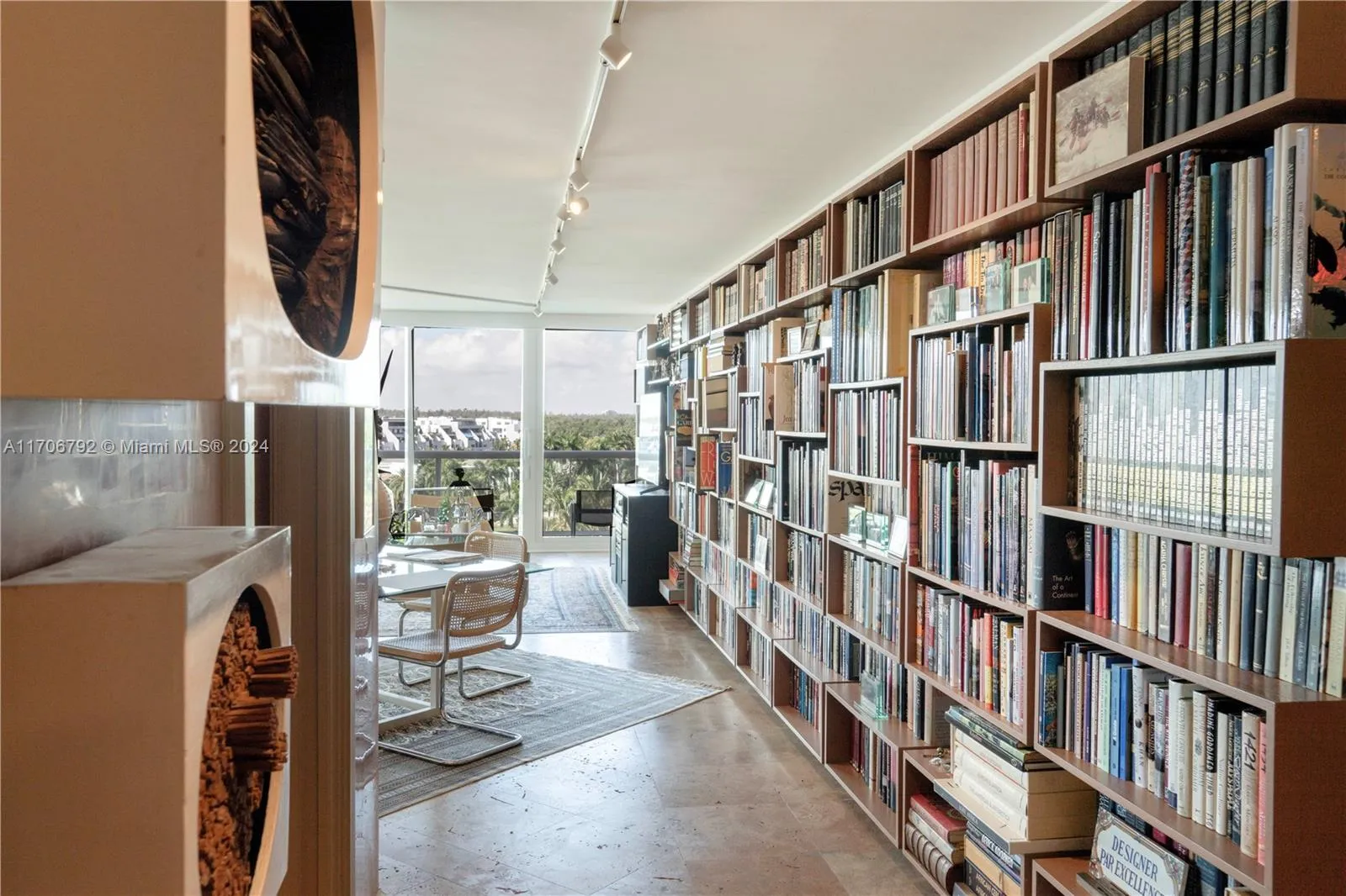 Sunny Isles Beach, Florida 33160, United States, 3 Bedrooms Bedrooms, ,4 BathroomsBathrooms,Residential,Pending,27523