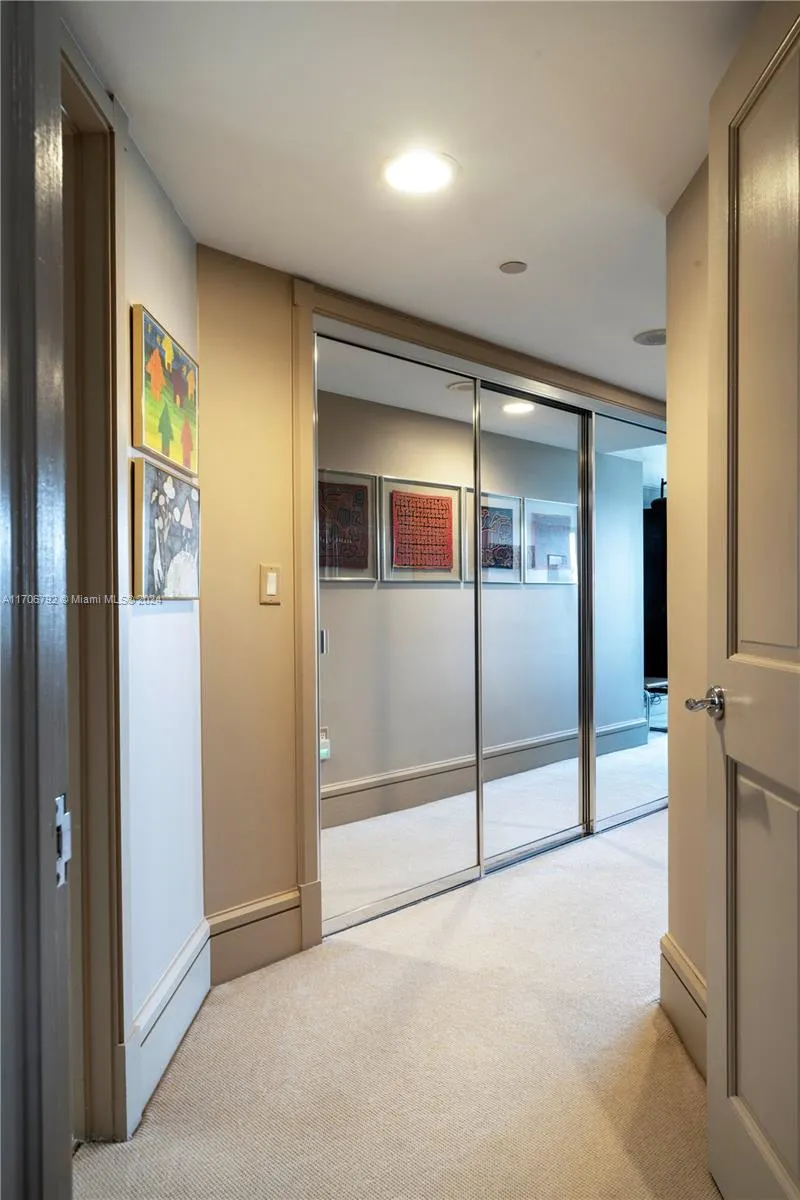 Sunny Isles Beach, Florida 33160, United States, 3 Bedrooms Bedrooms, ,4 BathroomsBathrooms,Residential,Pending,27523