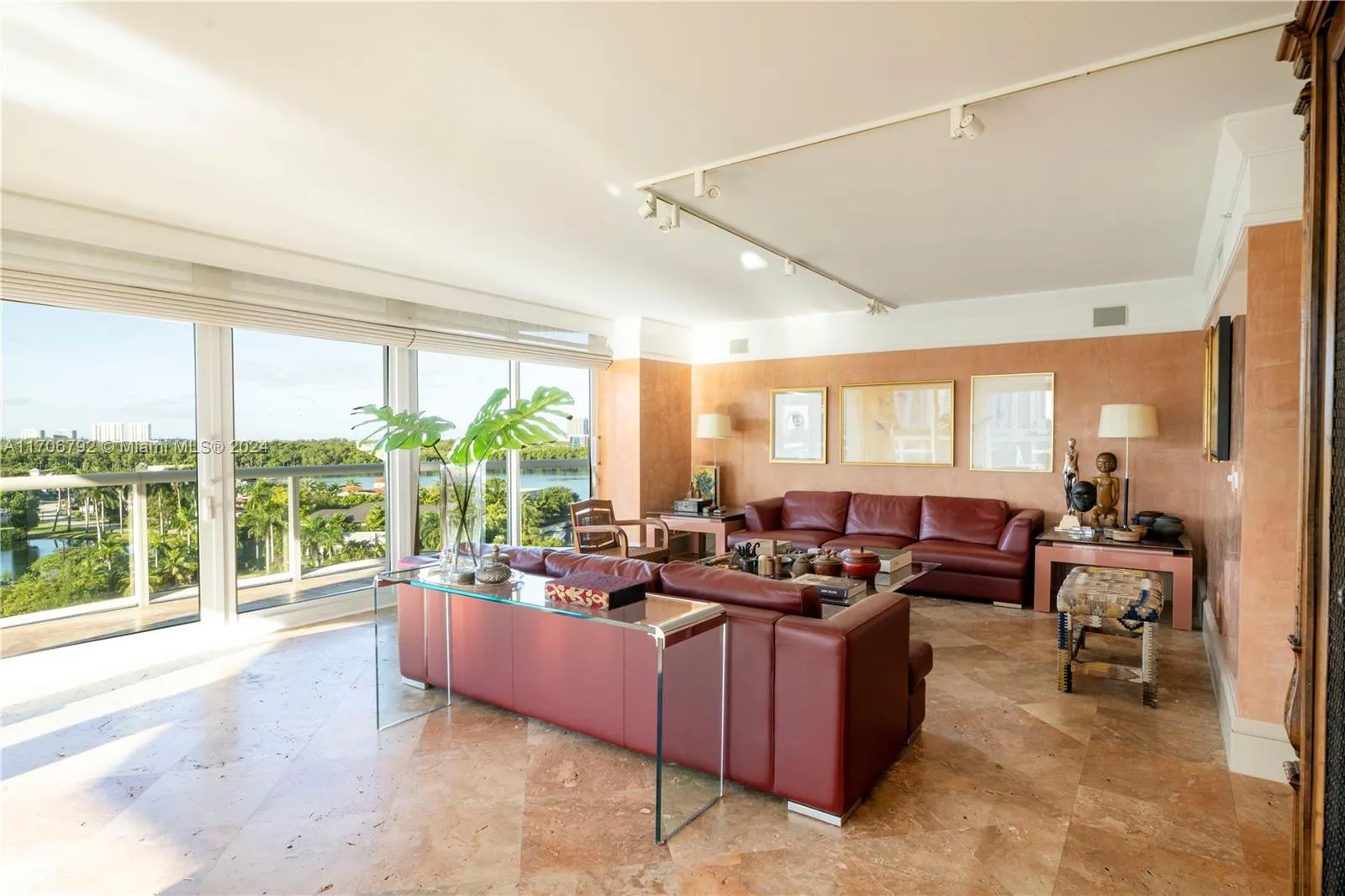 Sunny Isles Beach, Florida 33160, United States, 3 Bedrooms Bedrooms, ,4 BathroomsBathrooms,Residential,Pending,27523